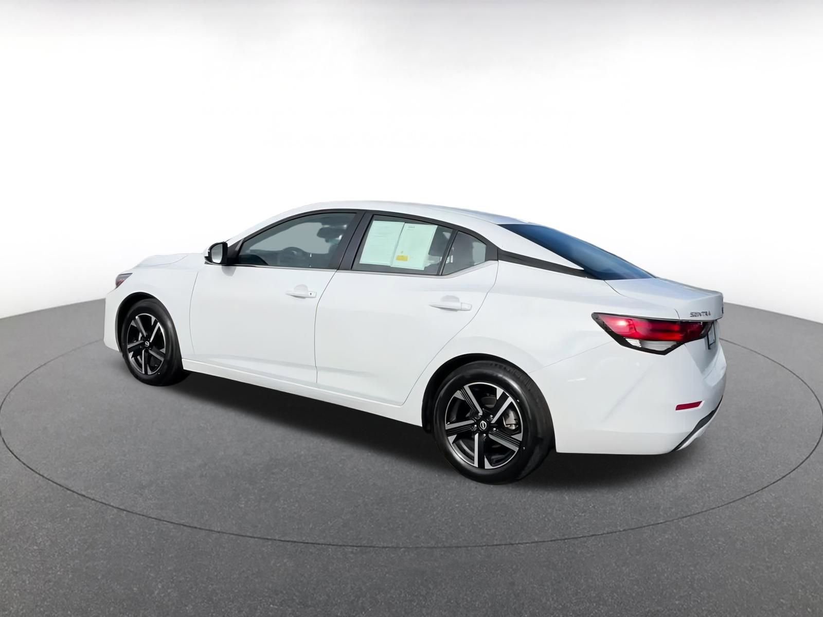 Thumbnail: 2024 Nissan Sentra - 10