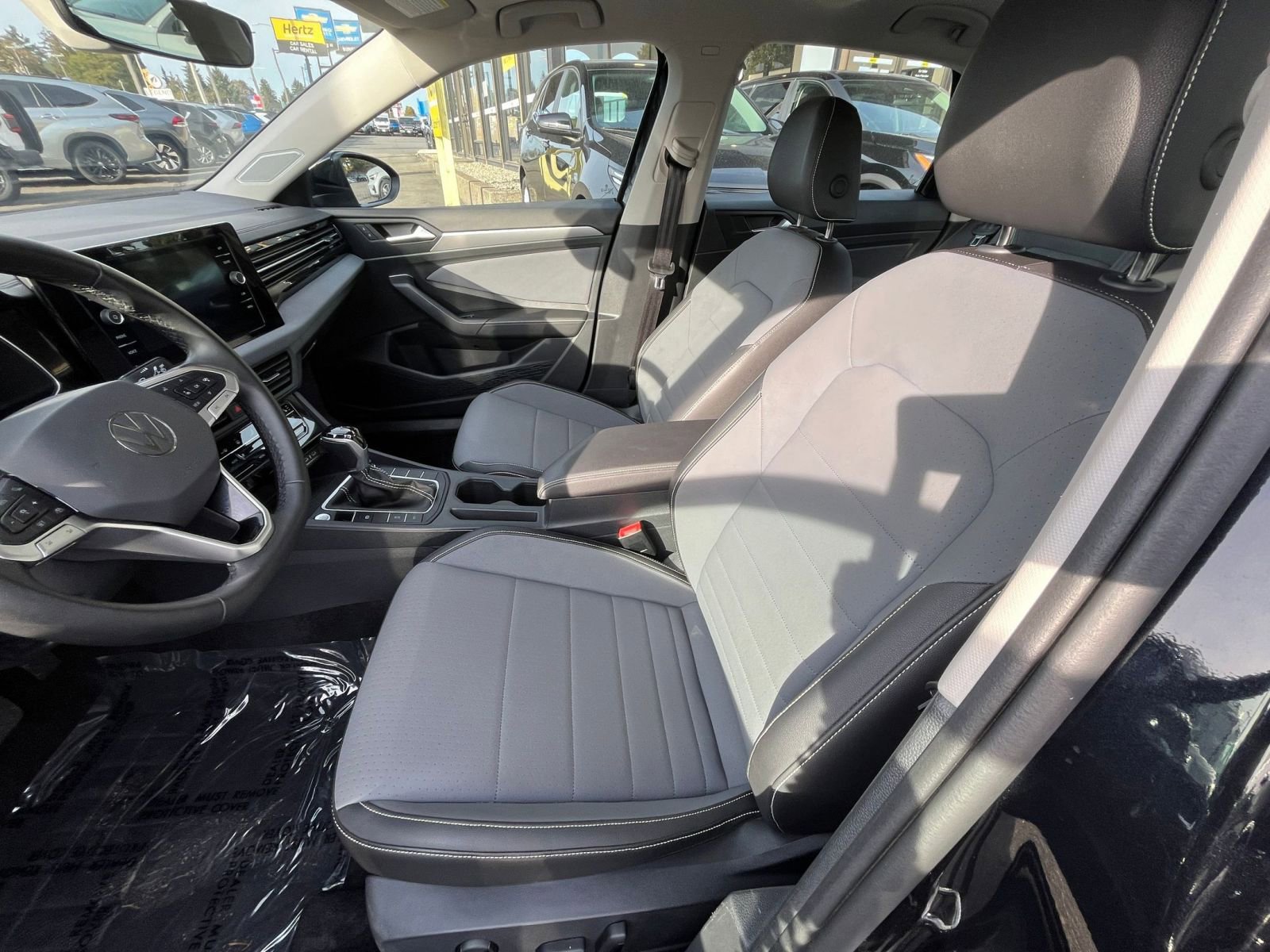 Thumbnail: 2025 Volkswagen Jetta - 27