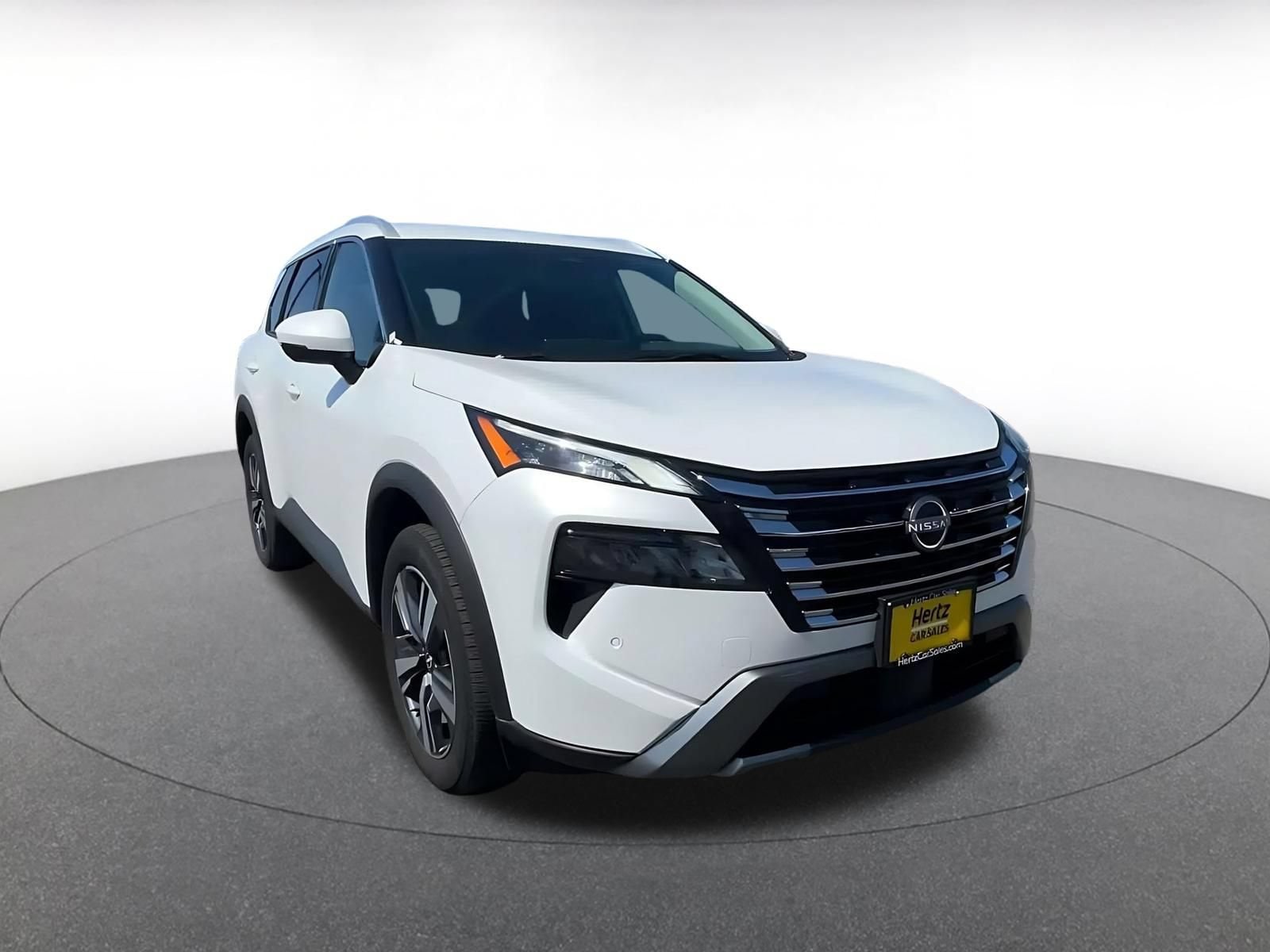 Thumbnail: 2026 Nissan Rogue - 3