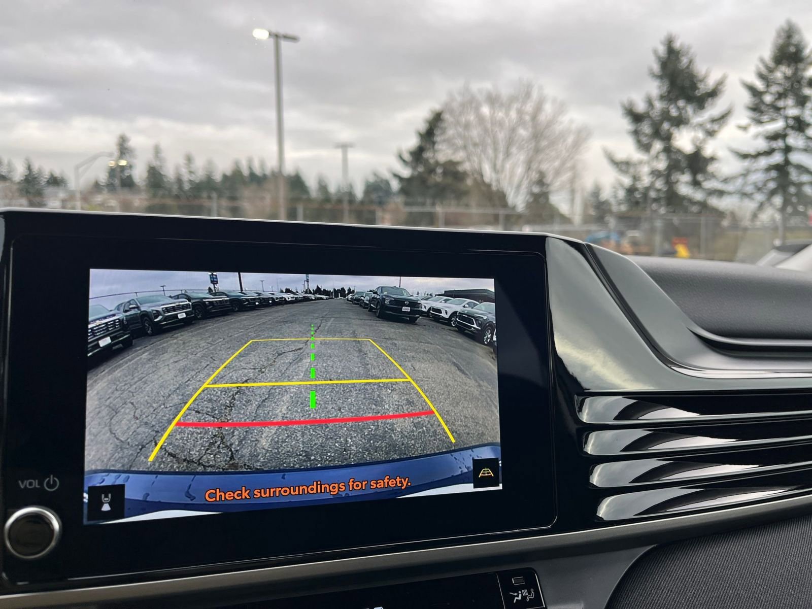 Thumbnail: 2025 Toyota Camry - 24