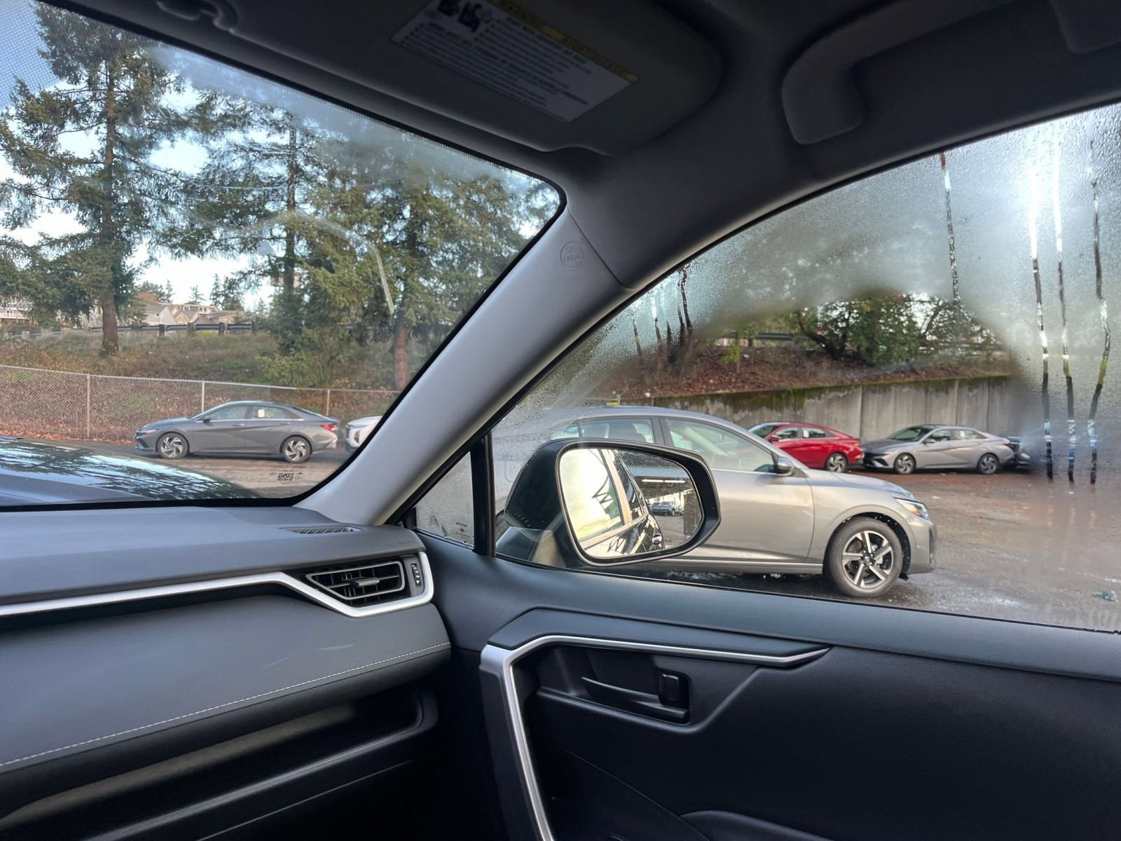 Thumbnail: 2025 Toyota RAV4 - 35