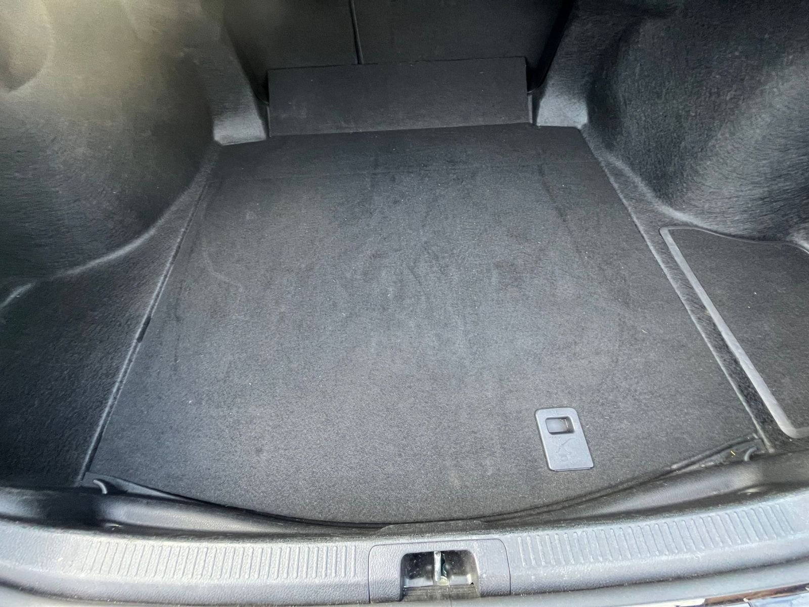 Thumbnail: 2025 Toyota Camry - 31