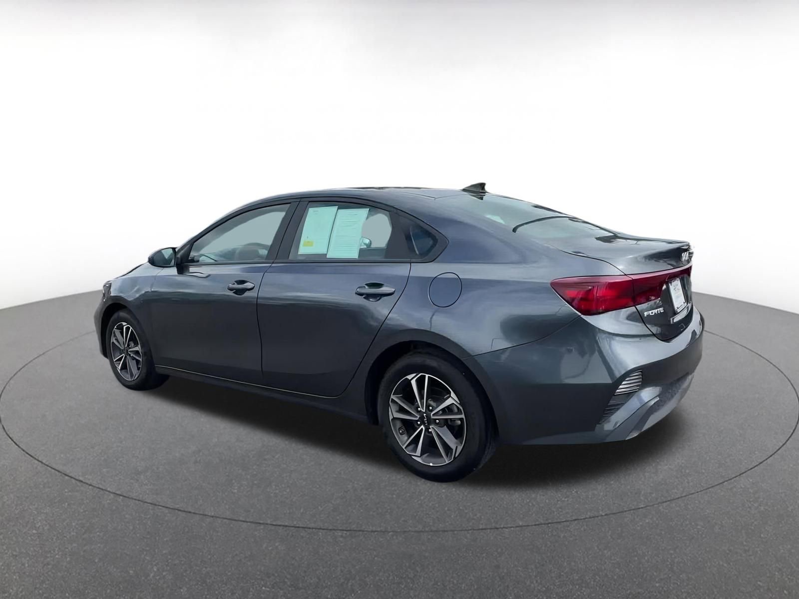 Thumbnail: 2024 Kia Forte - 10