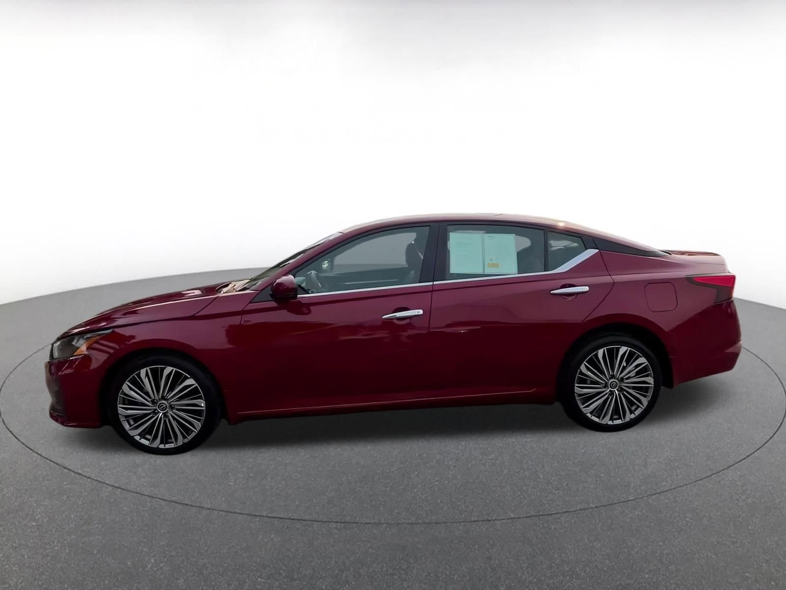 Thumbnail: 2024 Nissan Altima - 8