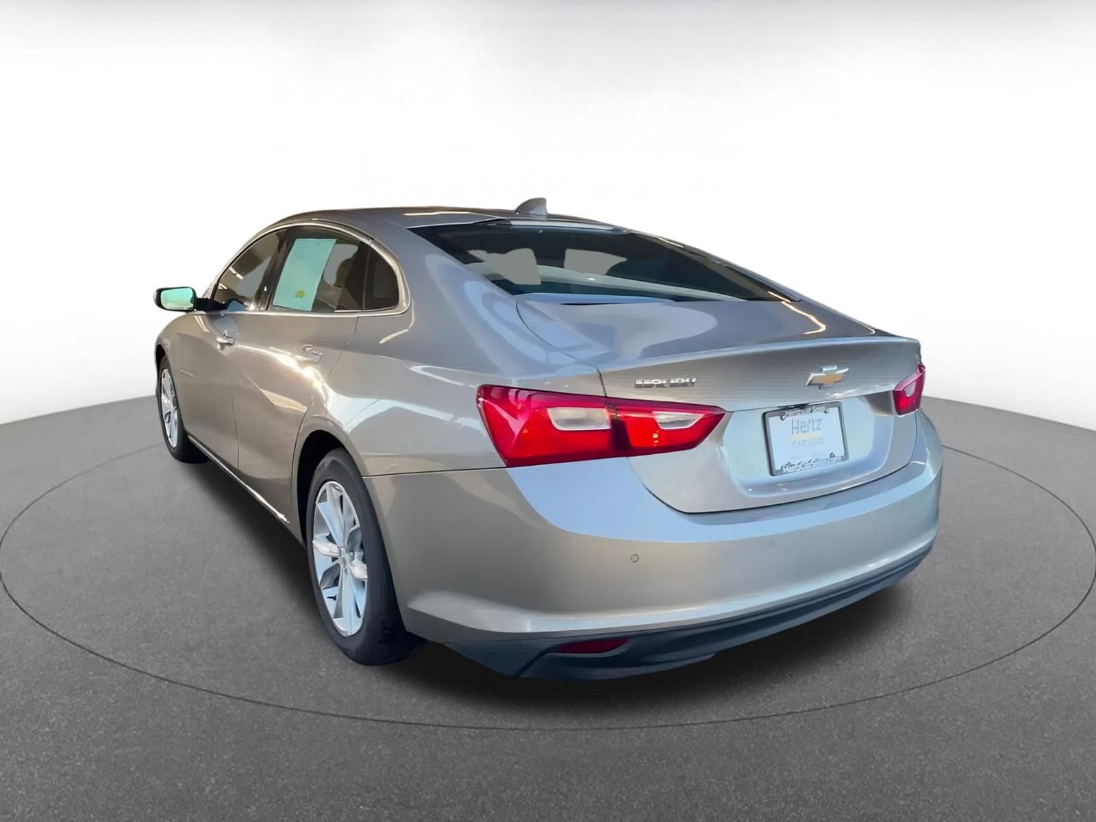 Thumbnail: 2023 Chevrolet Malibu - 11