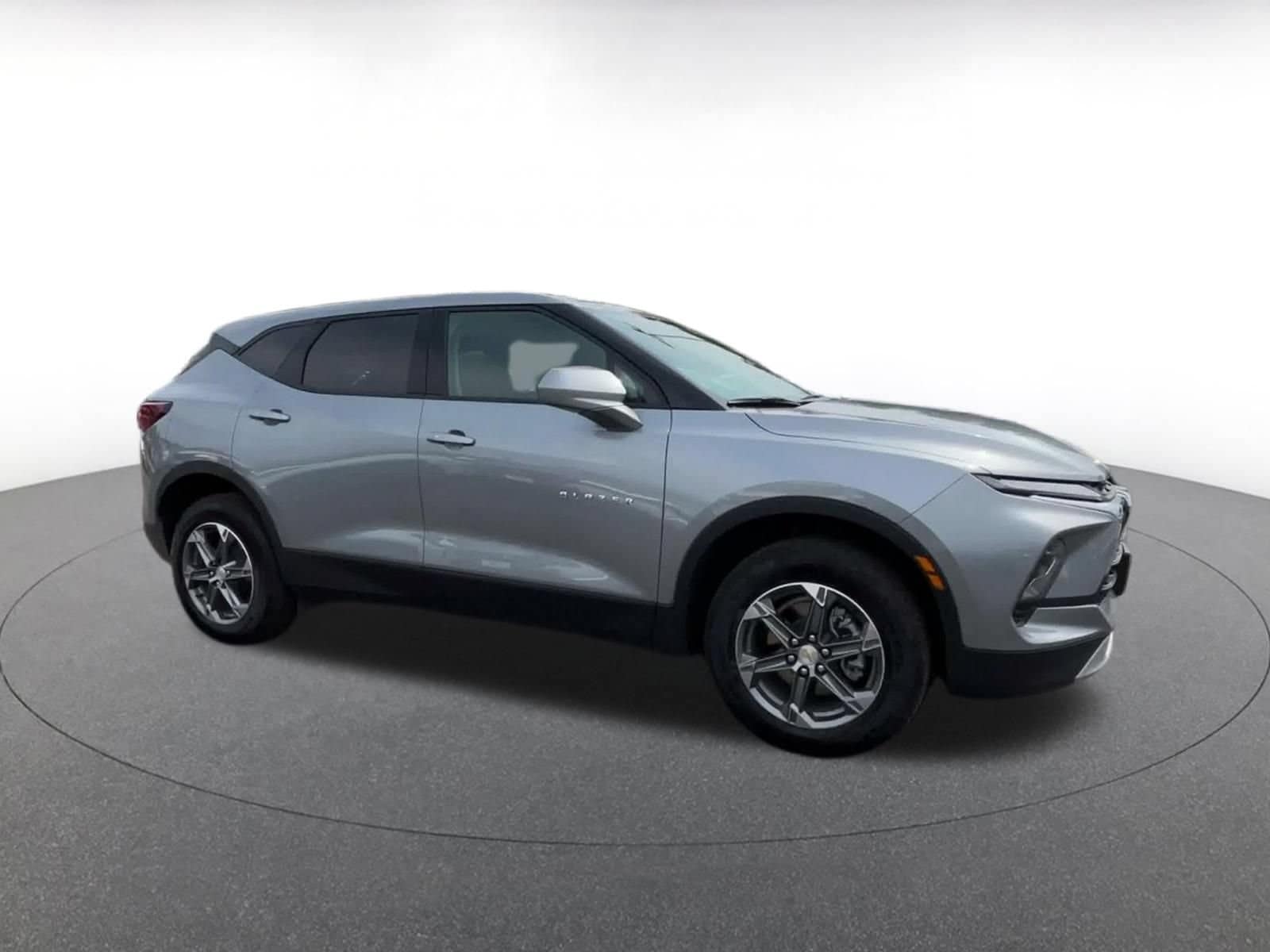 Thumbnail: 2026 Chevrolet Blazer - 2