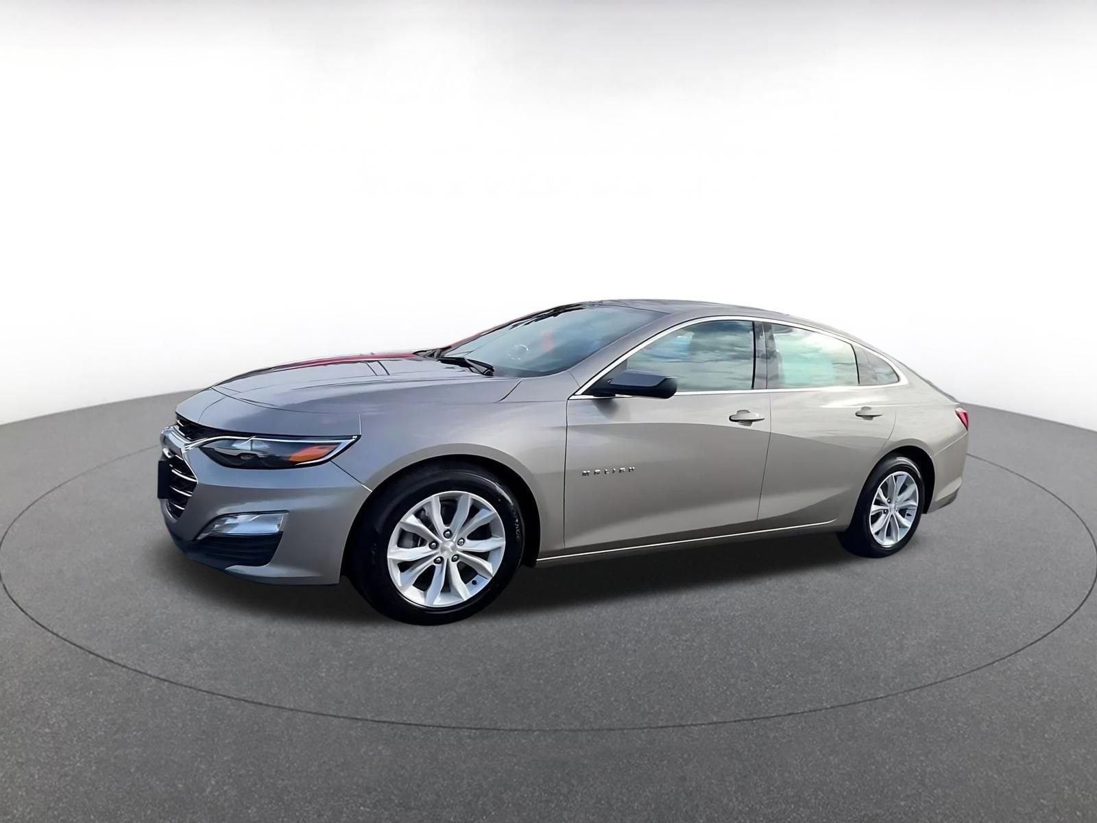 Thumbnail: 2024 Chevrolet Malibu - 8