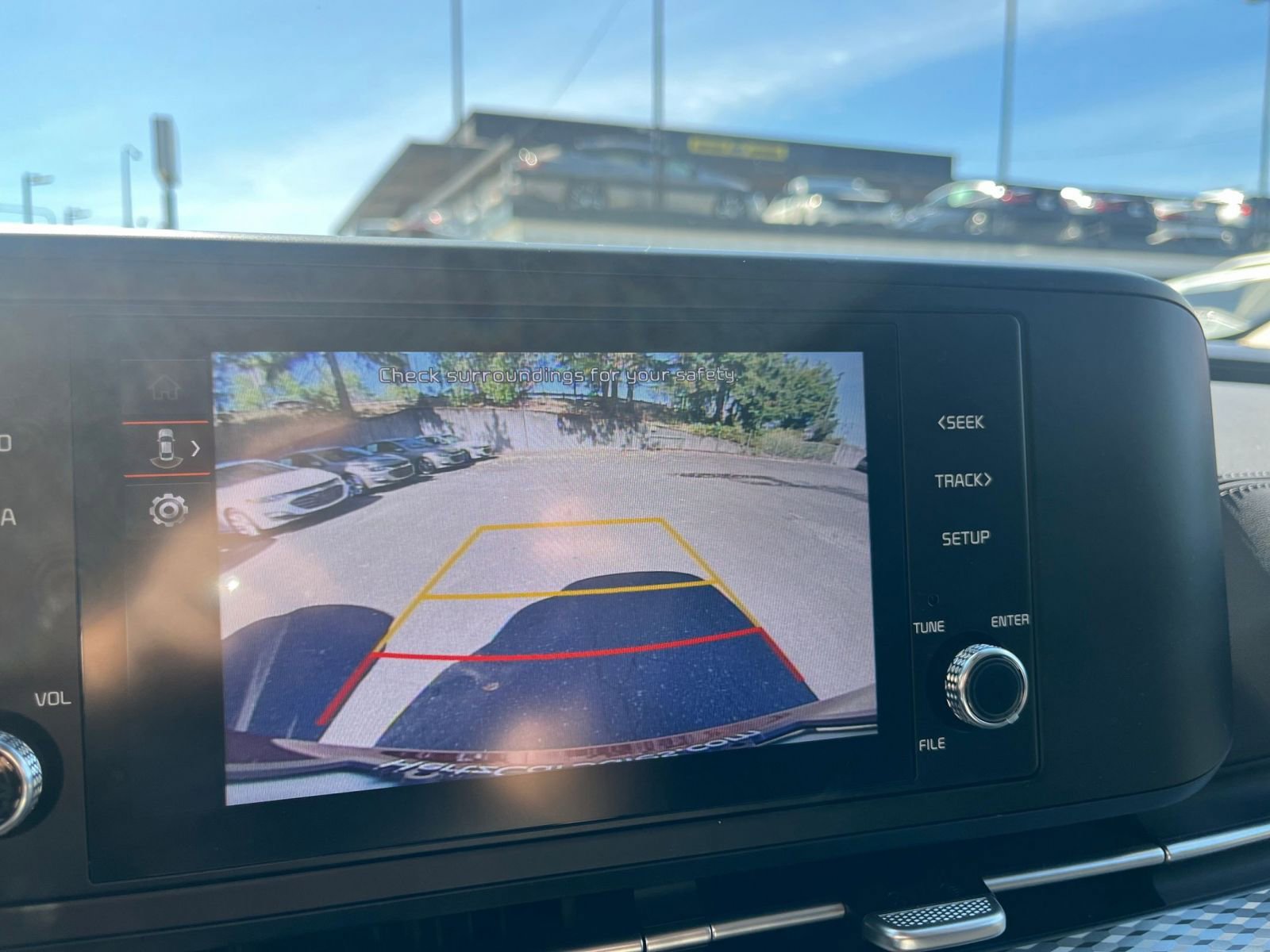 Thumbnail: 2024 Kia Carnival - 17