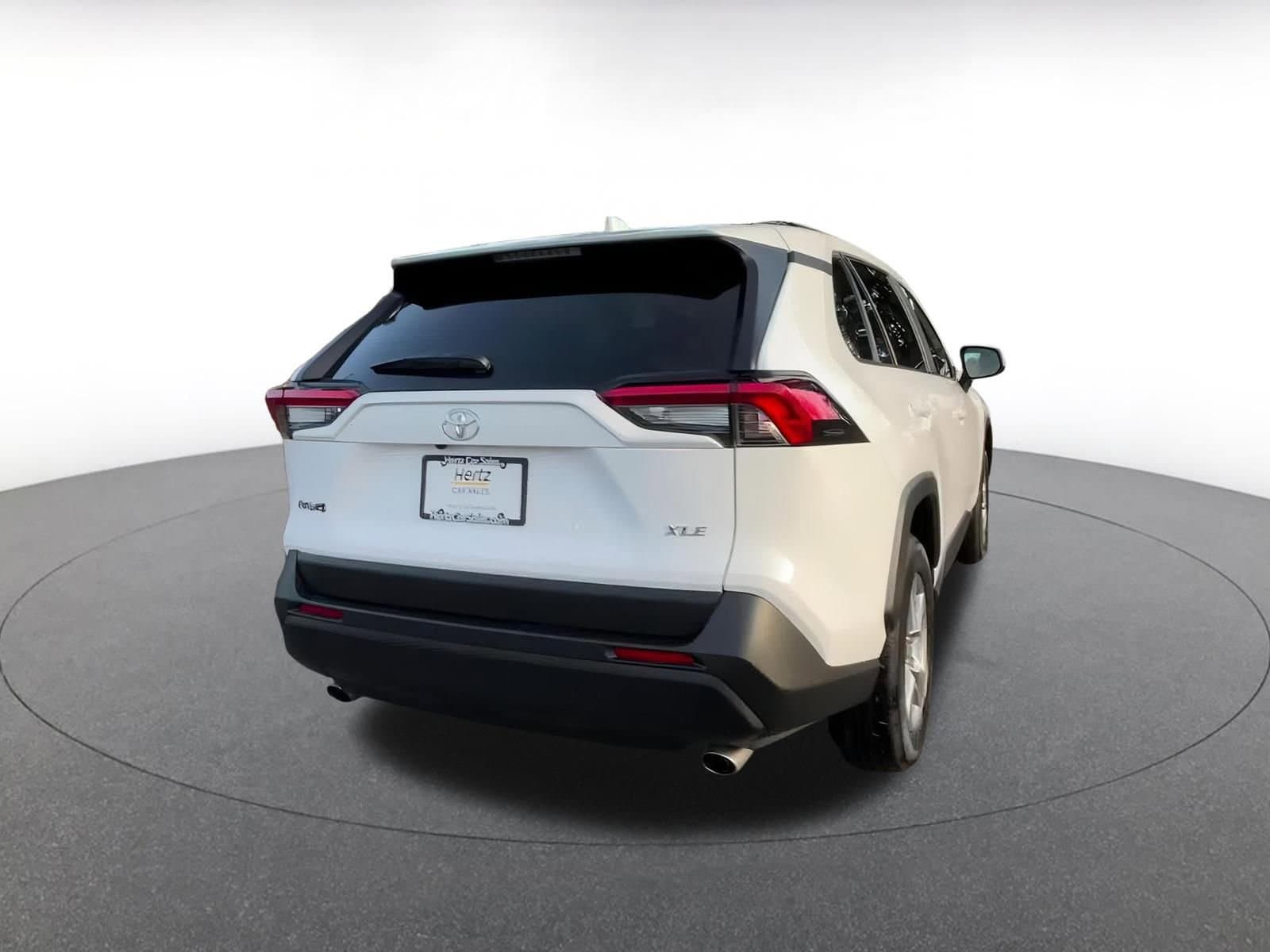 Thumbnail: 2025 Toyota RAV4 - 17