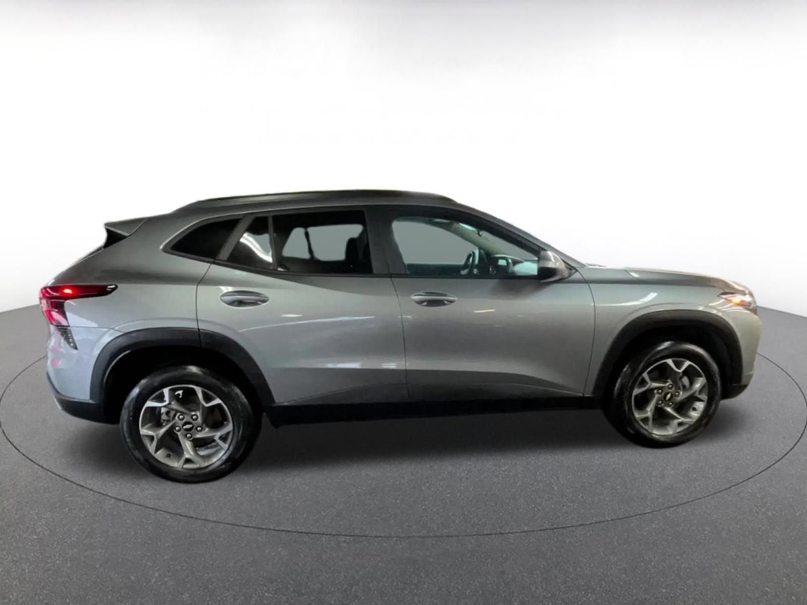 Thumbnail: 2025 Chevrolet Trax - 16