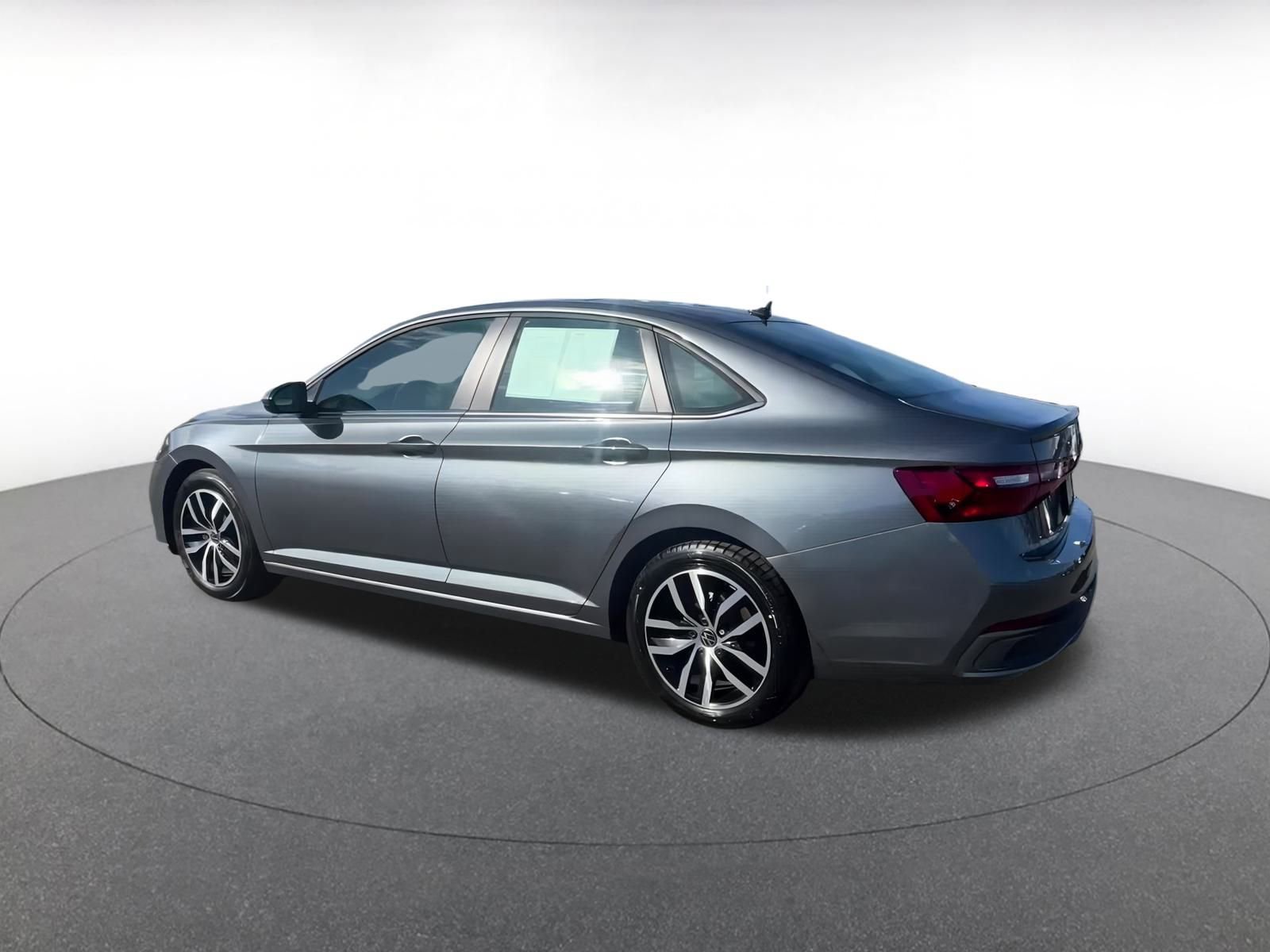 Thumbnail: 2025 Volkswagen Jetta - 10