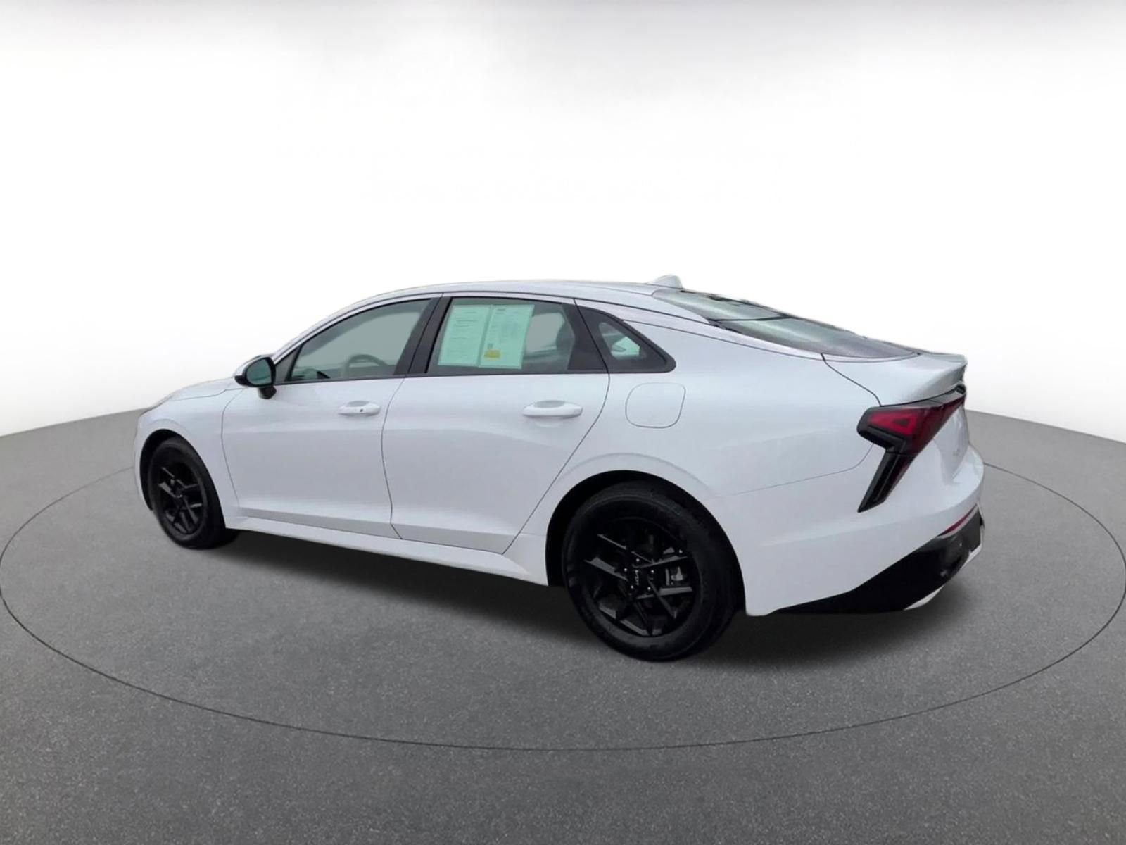 Thumbnail: 2025 Kia K5 - 10