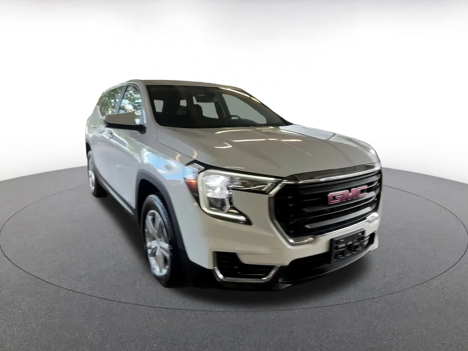 Thumbnail: 2024 GMC Terrain - 3