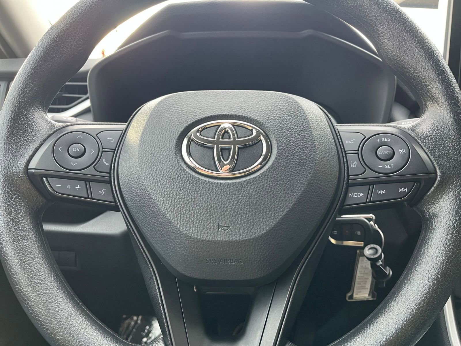 Thumbnail: 2025 Toyota RAV4 - 28