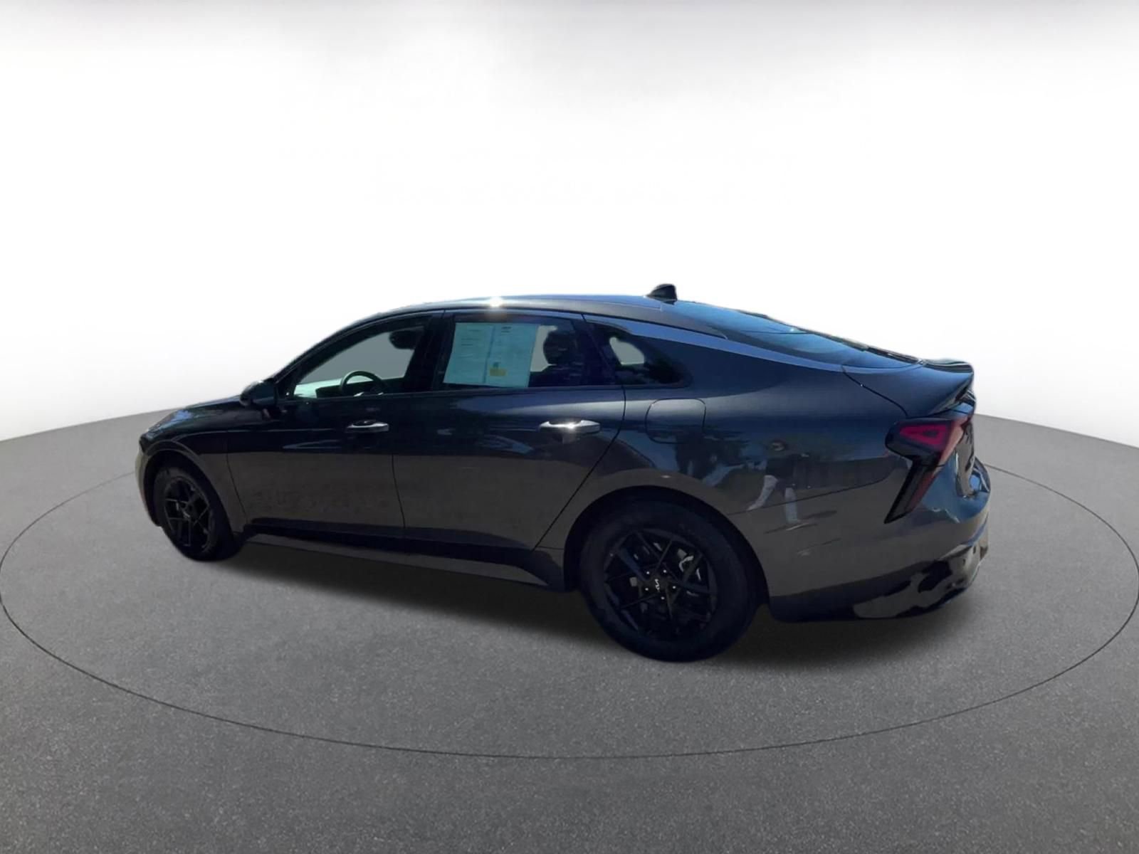 Thumbnail: 2025 Kia K5 - 10