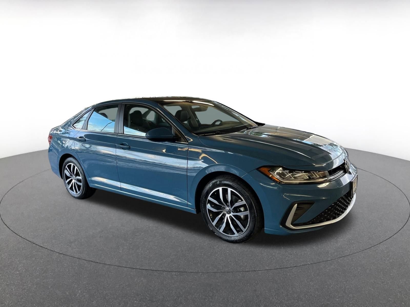 Thumbnail: 2025 Volkswagen Jetta - 1