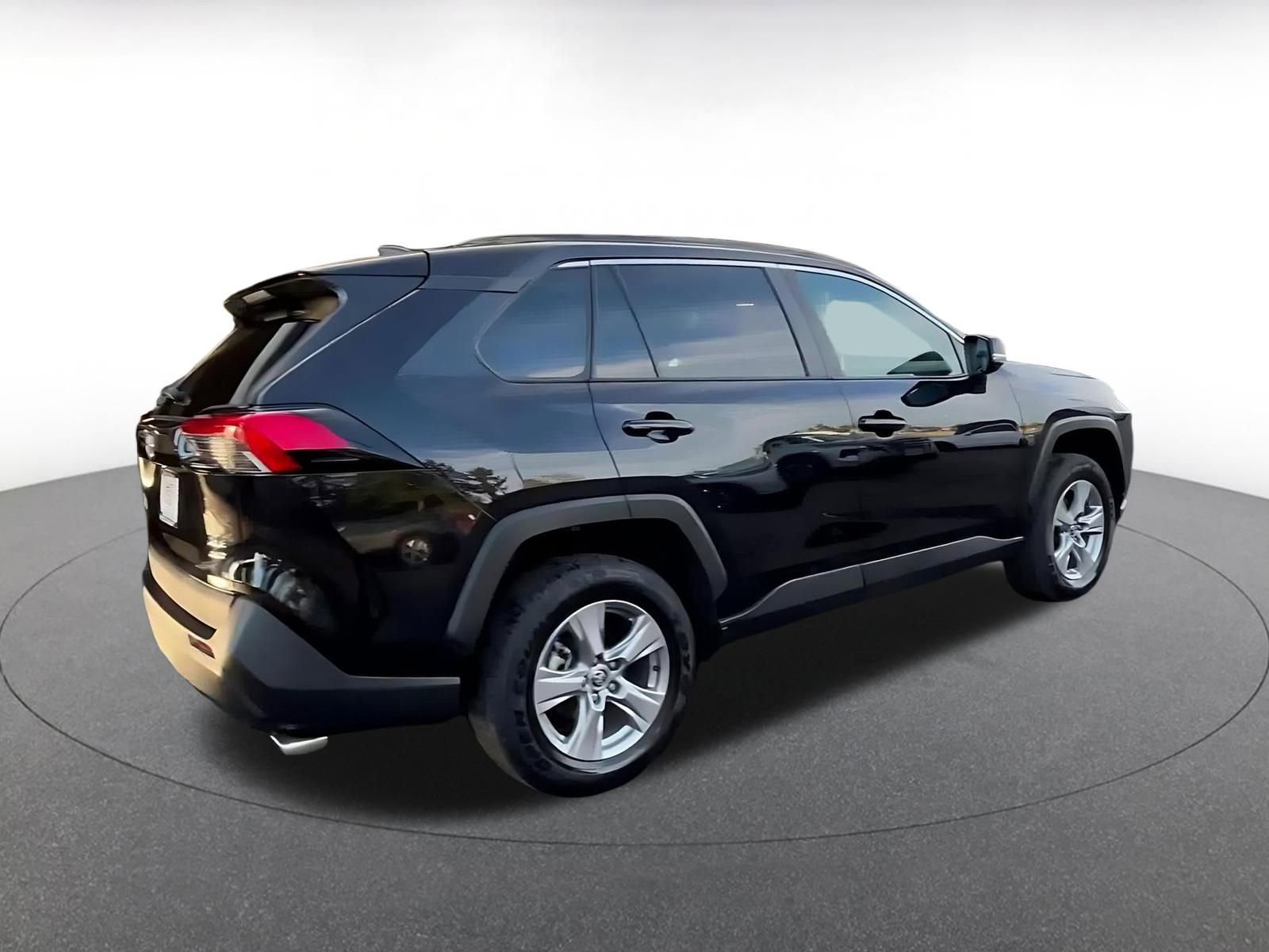 Thumbnail: 2025 Toyota RAV4 - 15