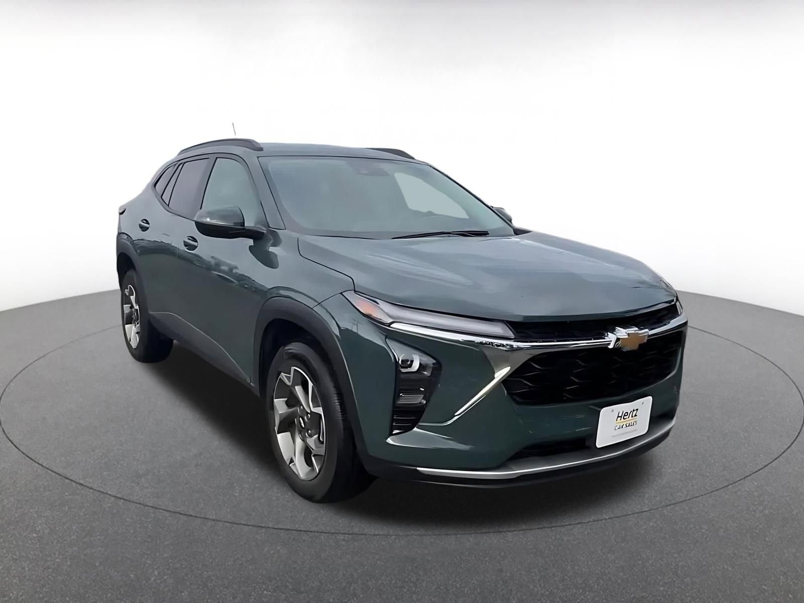 Thumbnail: 2025 Chevrolet Trax - 3