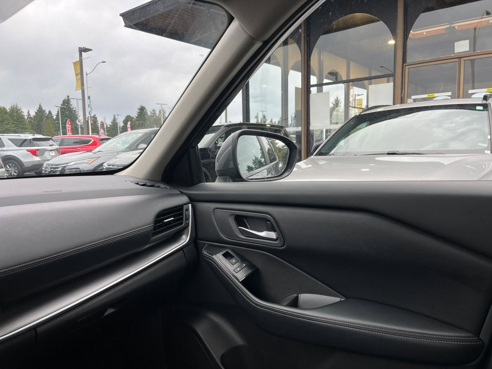 Thumbnail: 2024 Nissan Rogue - 35