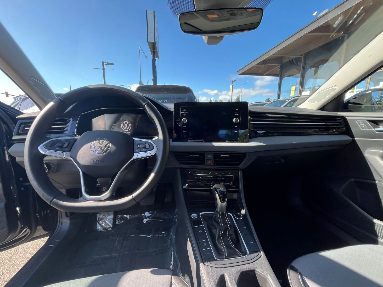 Thumbnail: 2025 Volkswagen Jetta - 33