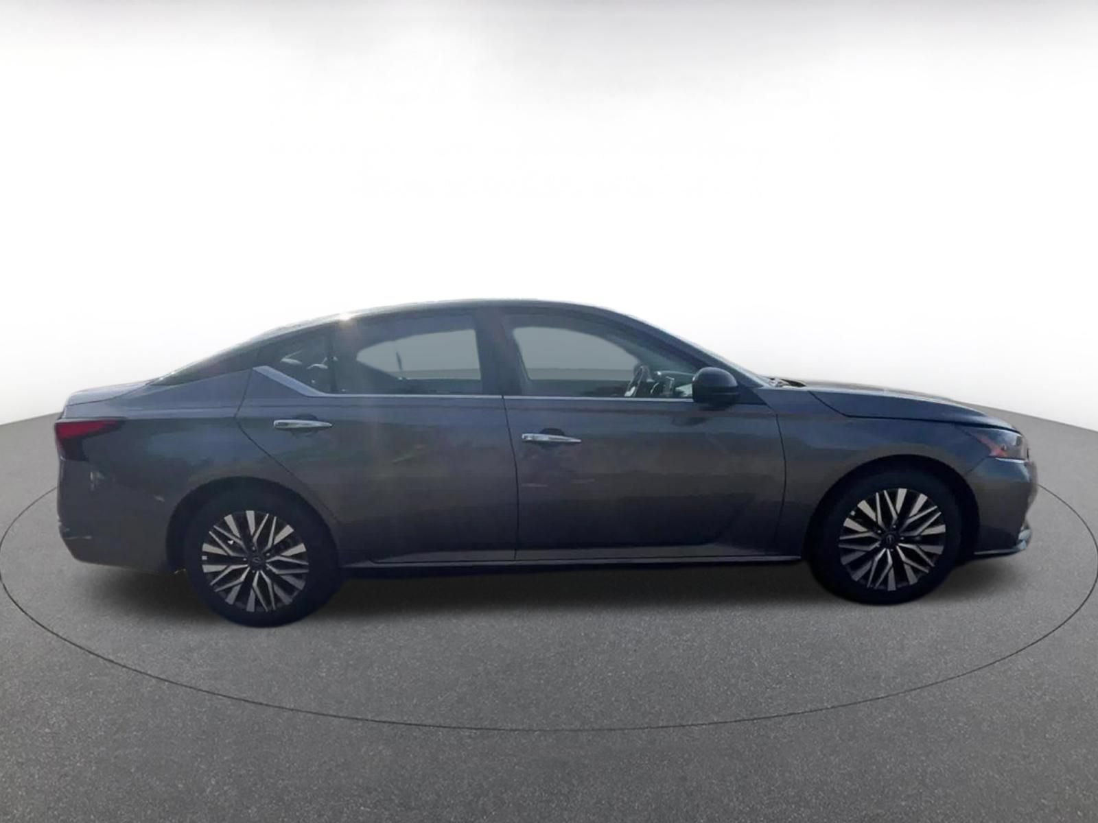 Thumbnail: 2025 Nissan Altima - 12