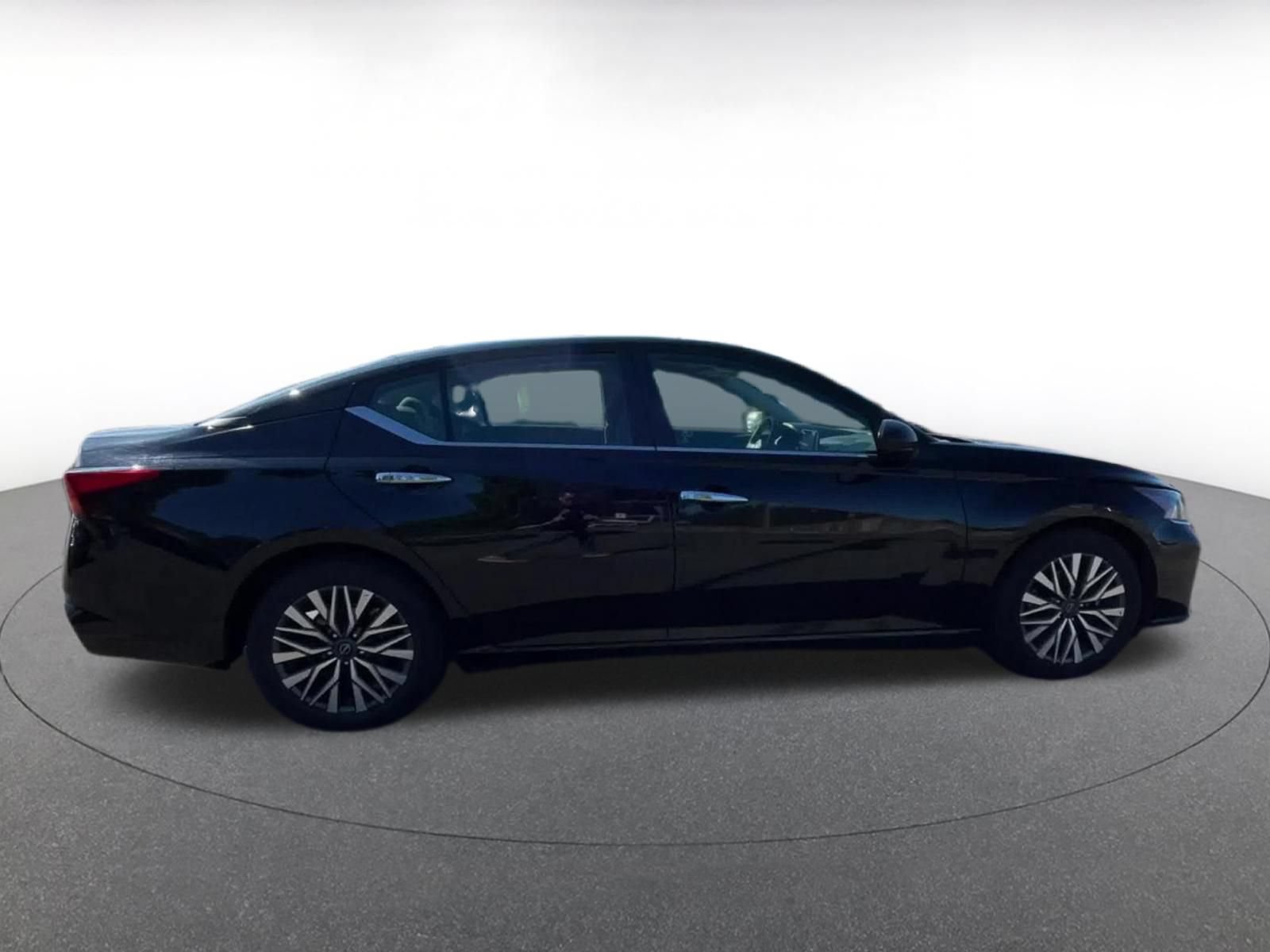 Thumbnail: 2025 Nissan Altima - 13