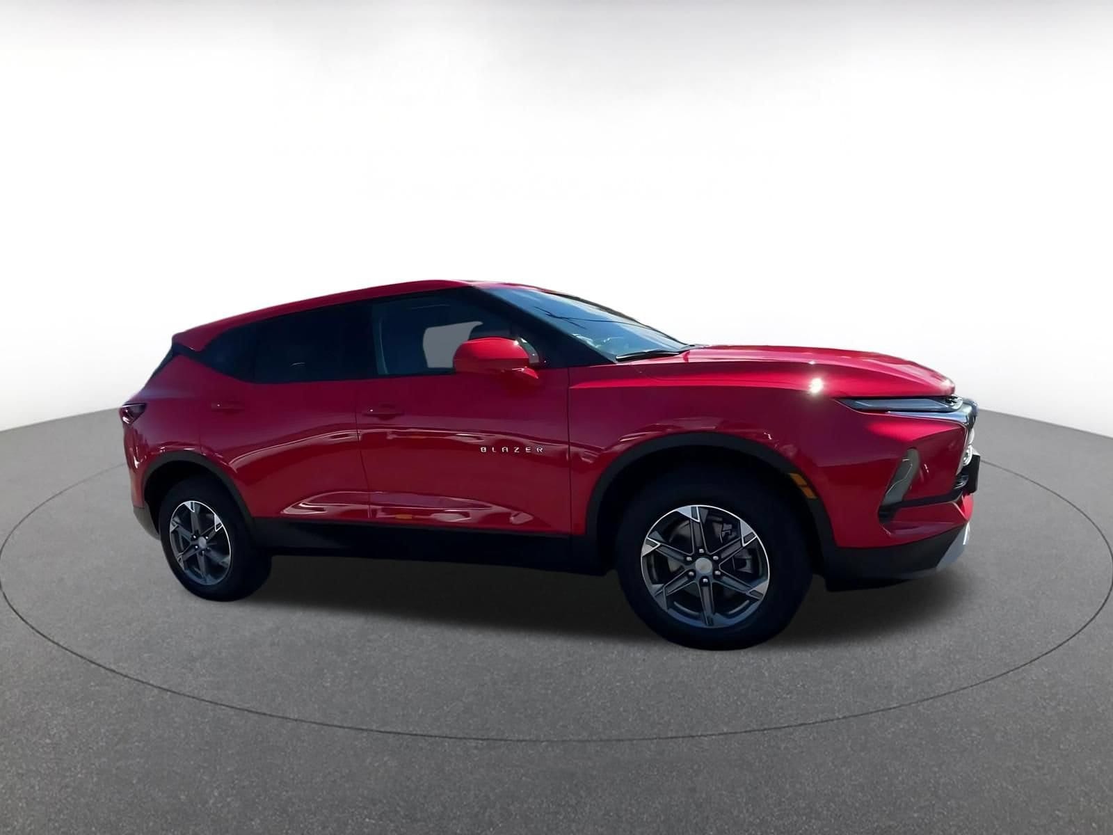 Thumbnail: 2026 Chevrolet Blazer - 2