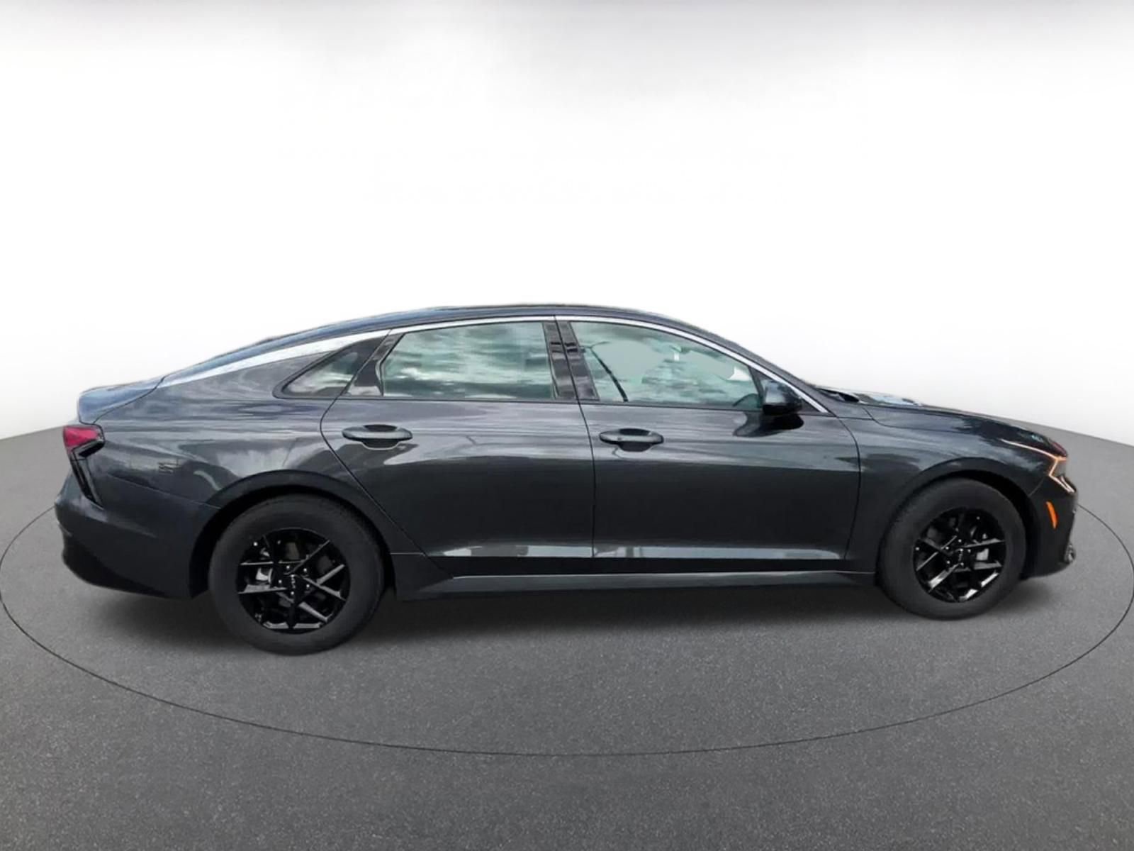 Thumbnail: 2025 Kia K5 - 16