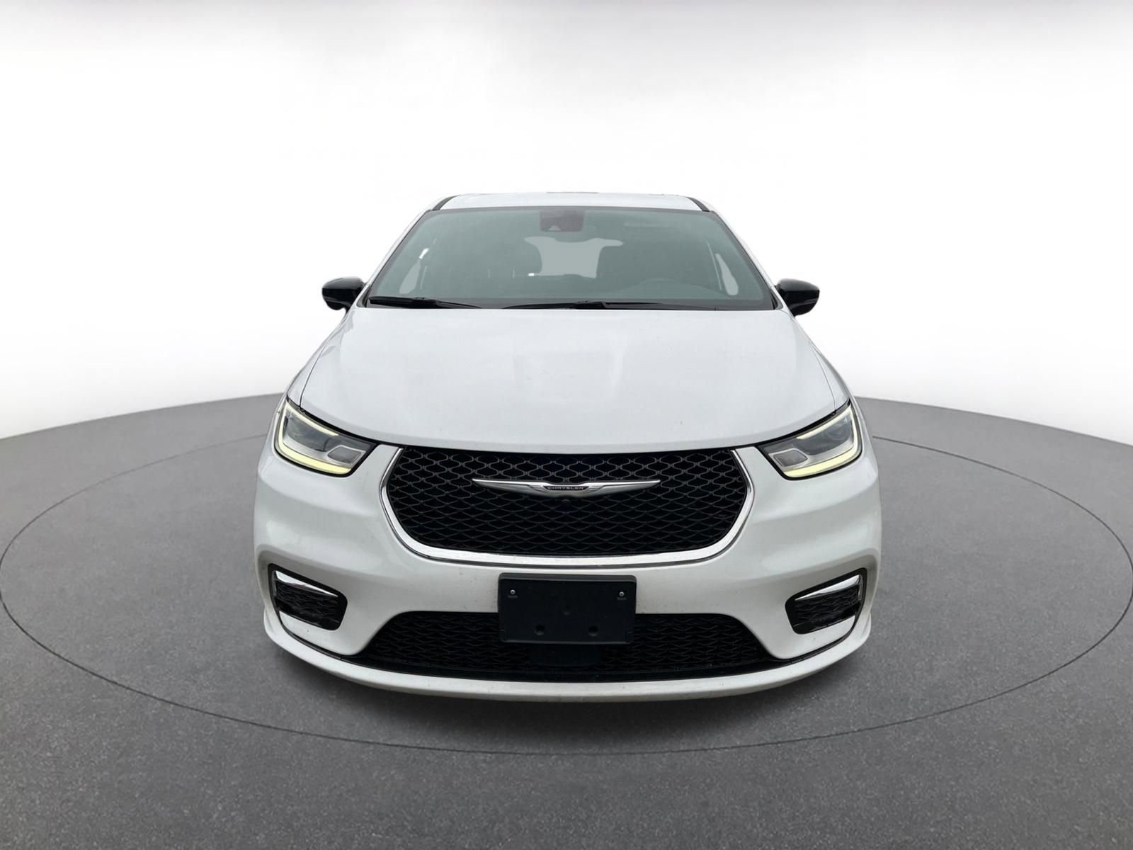 Thumbnail: 2025 Chrysler Pacifica - 2