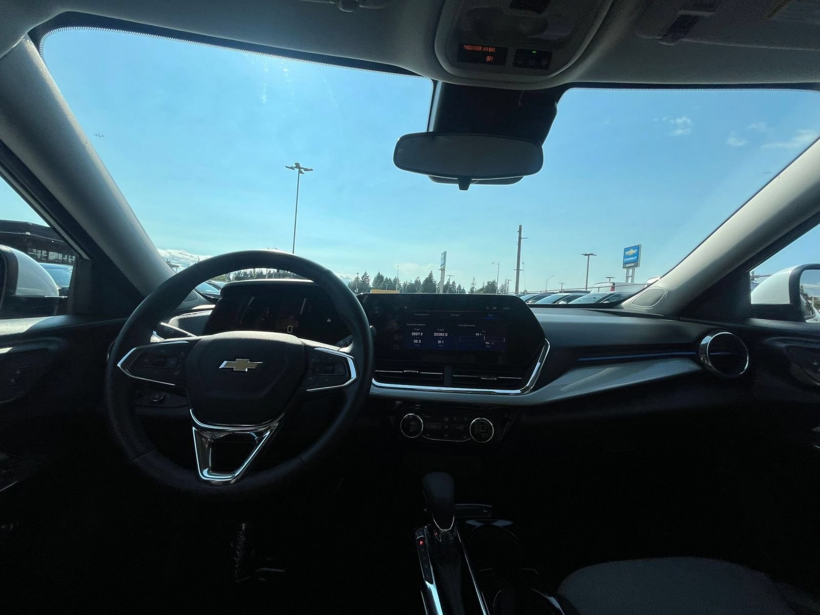Thumbnail: 2025 Chevrolet Trax - 29