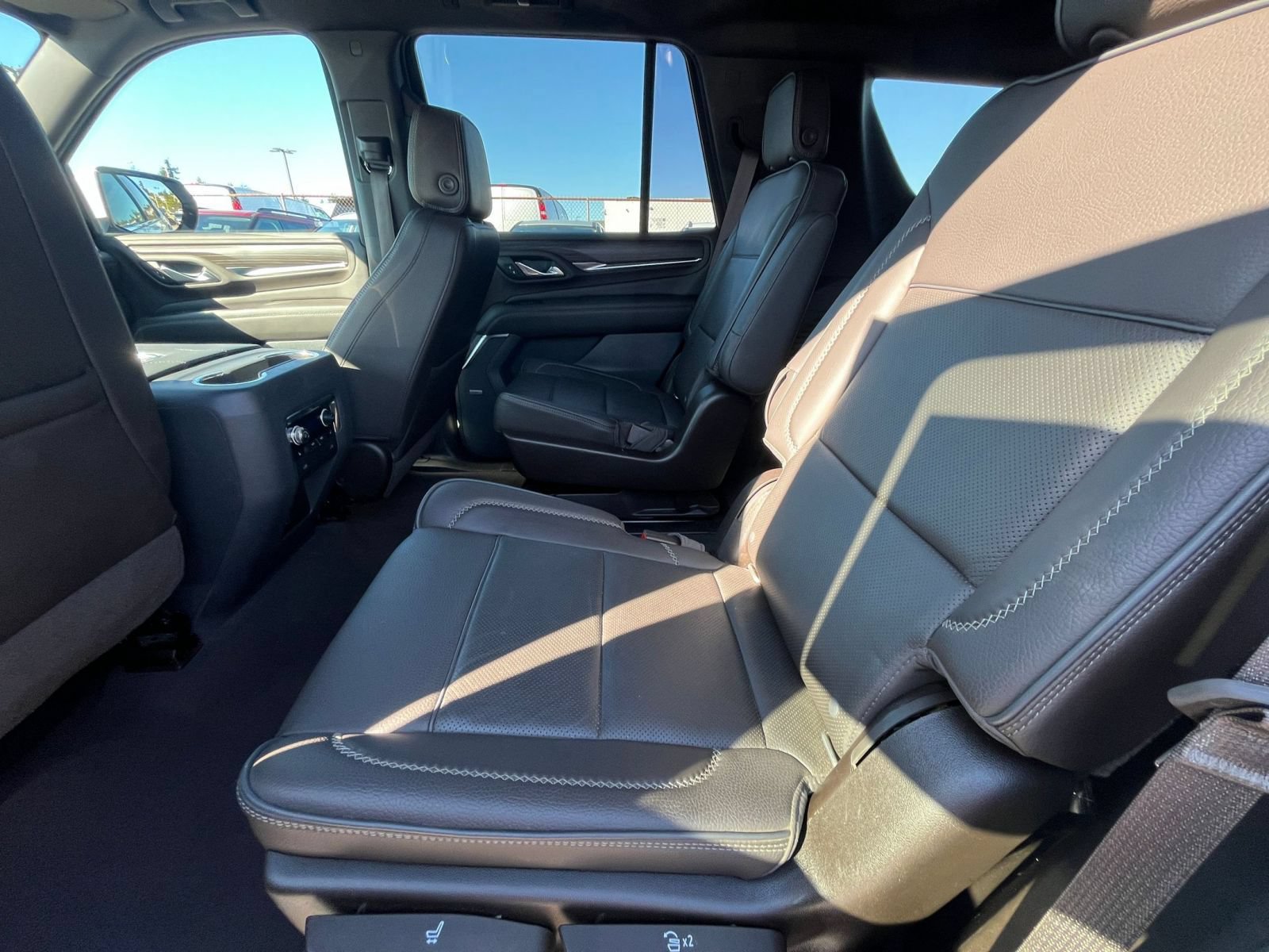Thumbnail: 2021 GMC Yukon - 28