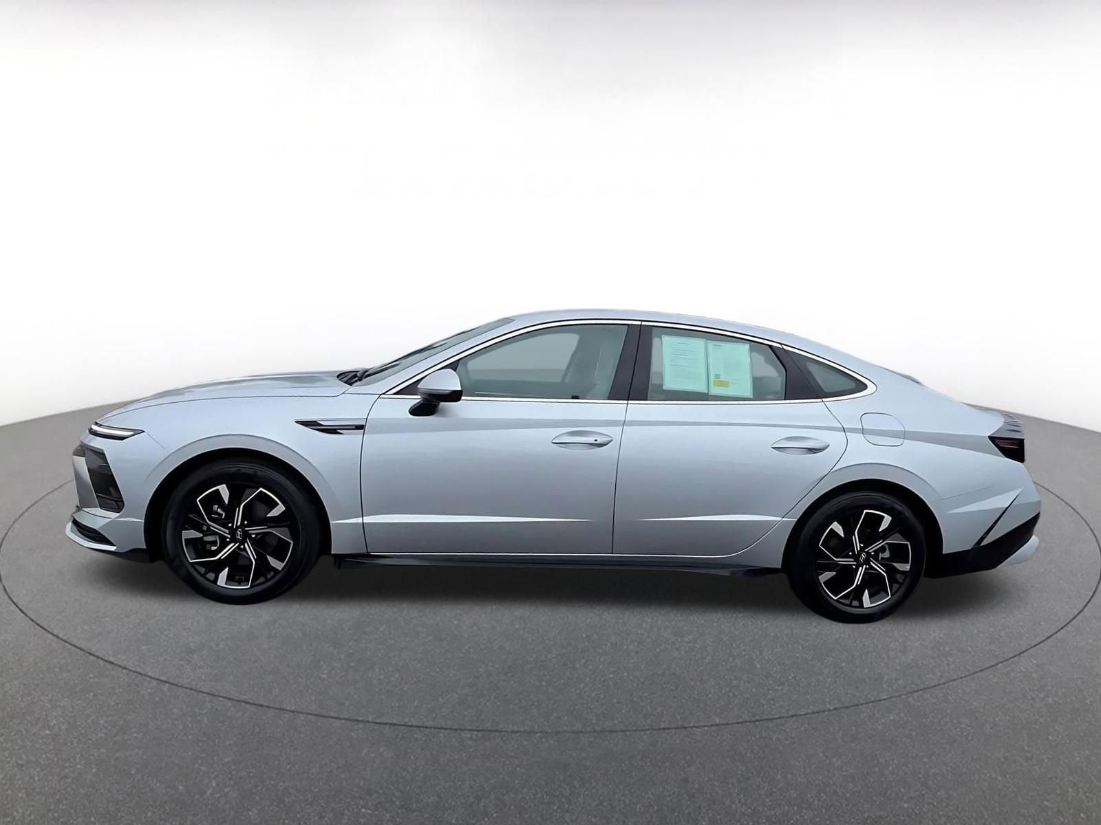 Thumbnail: 2025 Hyundai Sonata - 9