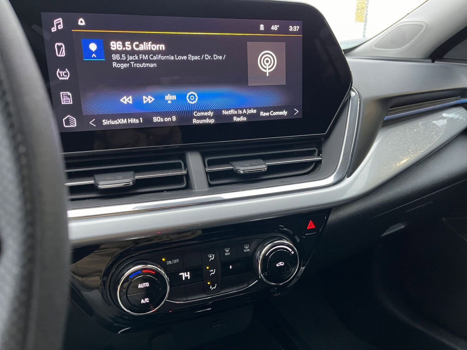 Thumbnail: 2025 Chevrolet Trax - 21