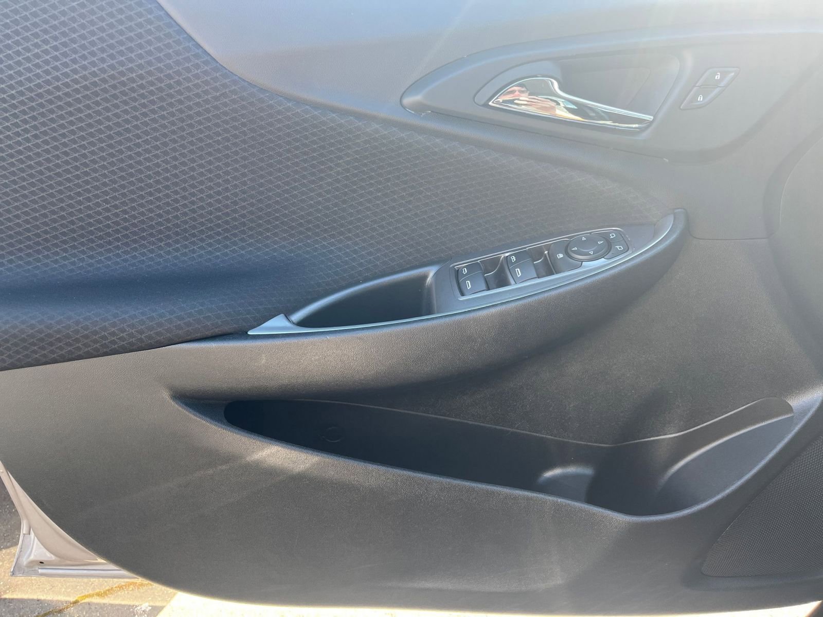 Thumbnail: 2023 Chevrolet Malibu - 20