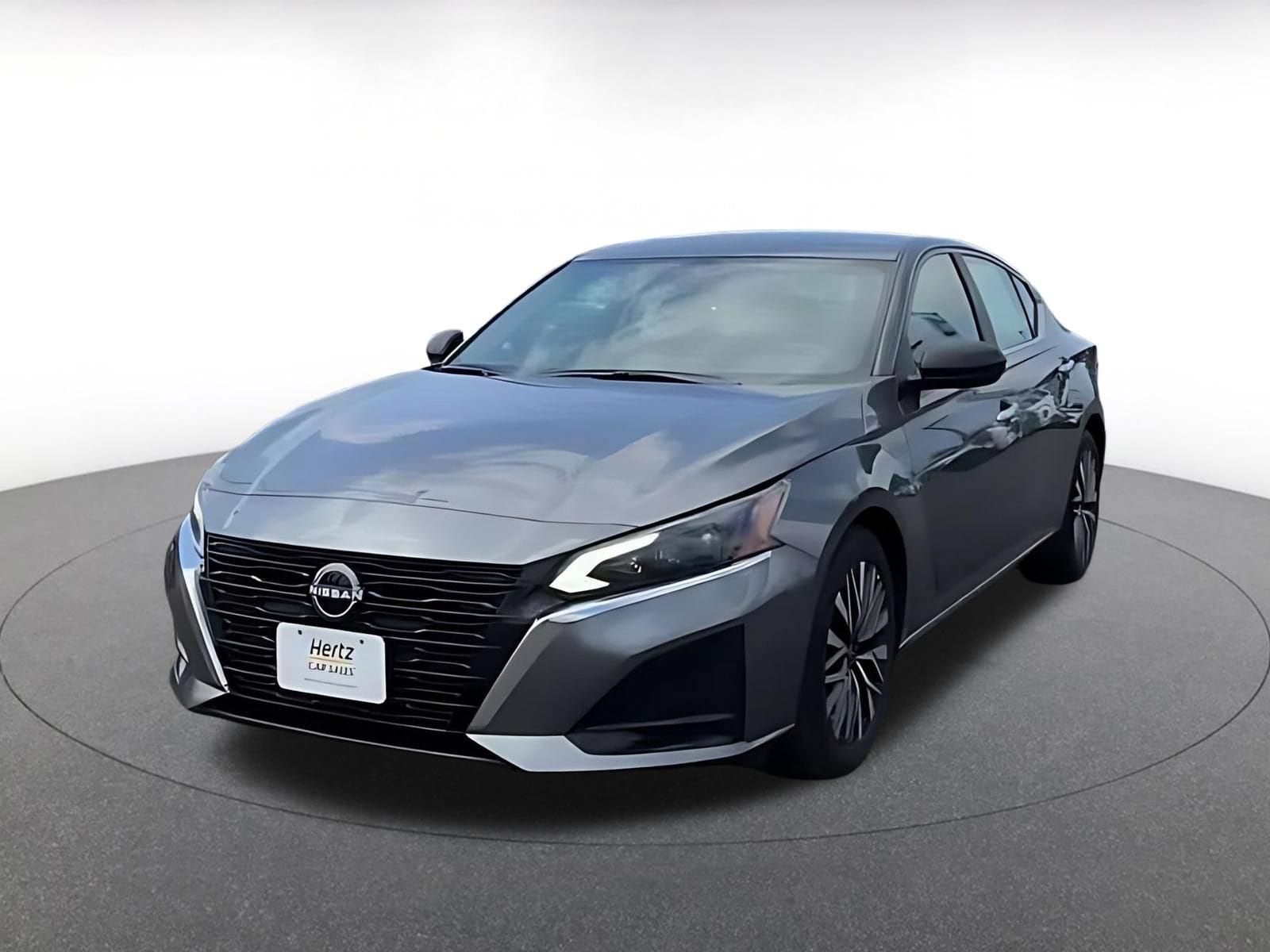 Thumbnail: 2025 Nissan Altima - 5