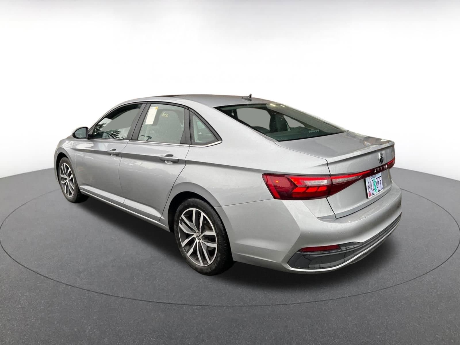 Thumbnail: 2025 Volkswagen Jetta - 5