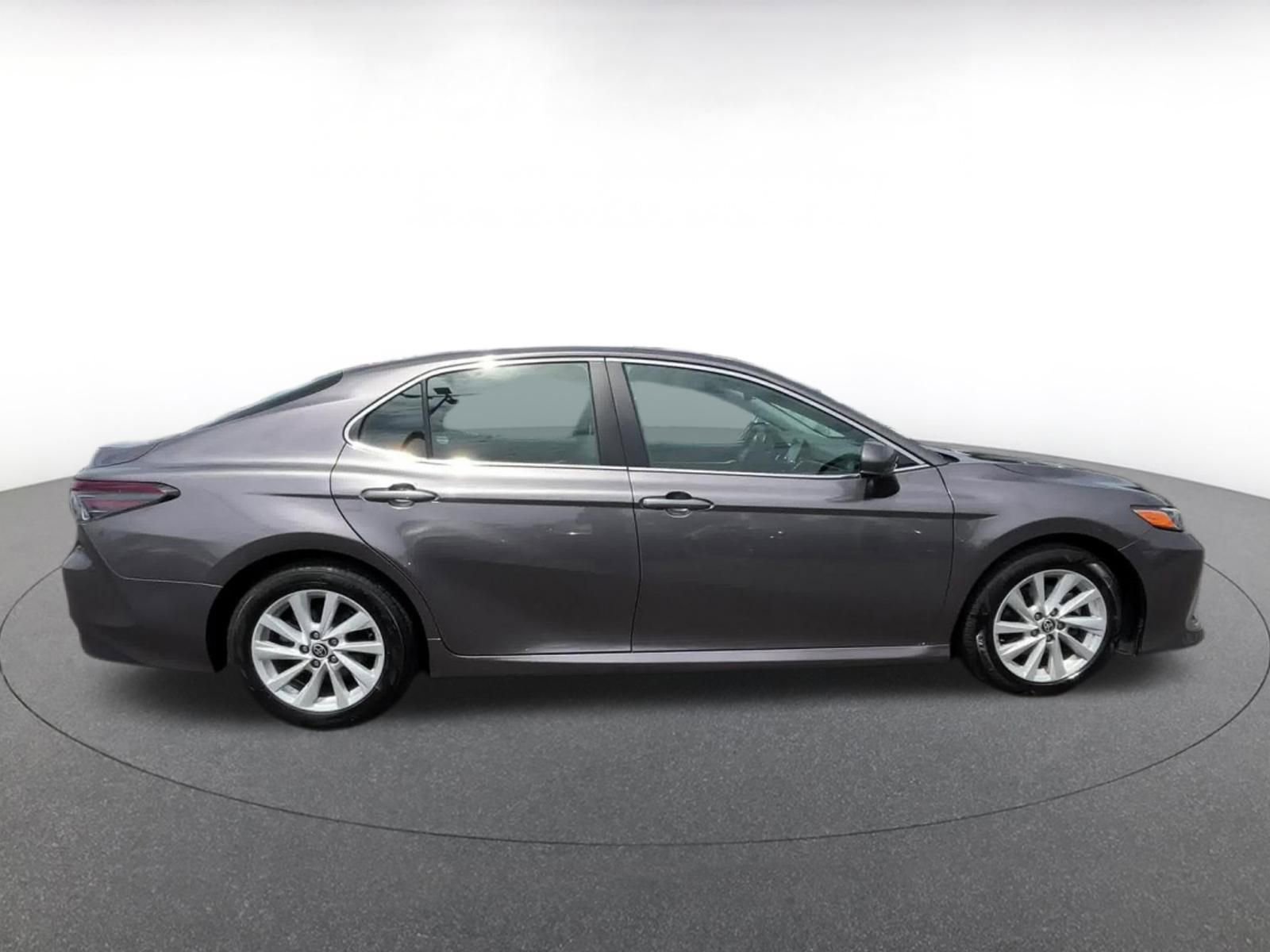 Thumbnail: 2023 Toyota Camry - 16