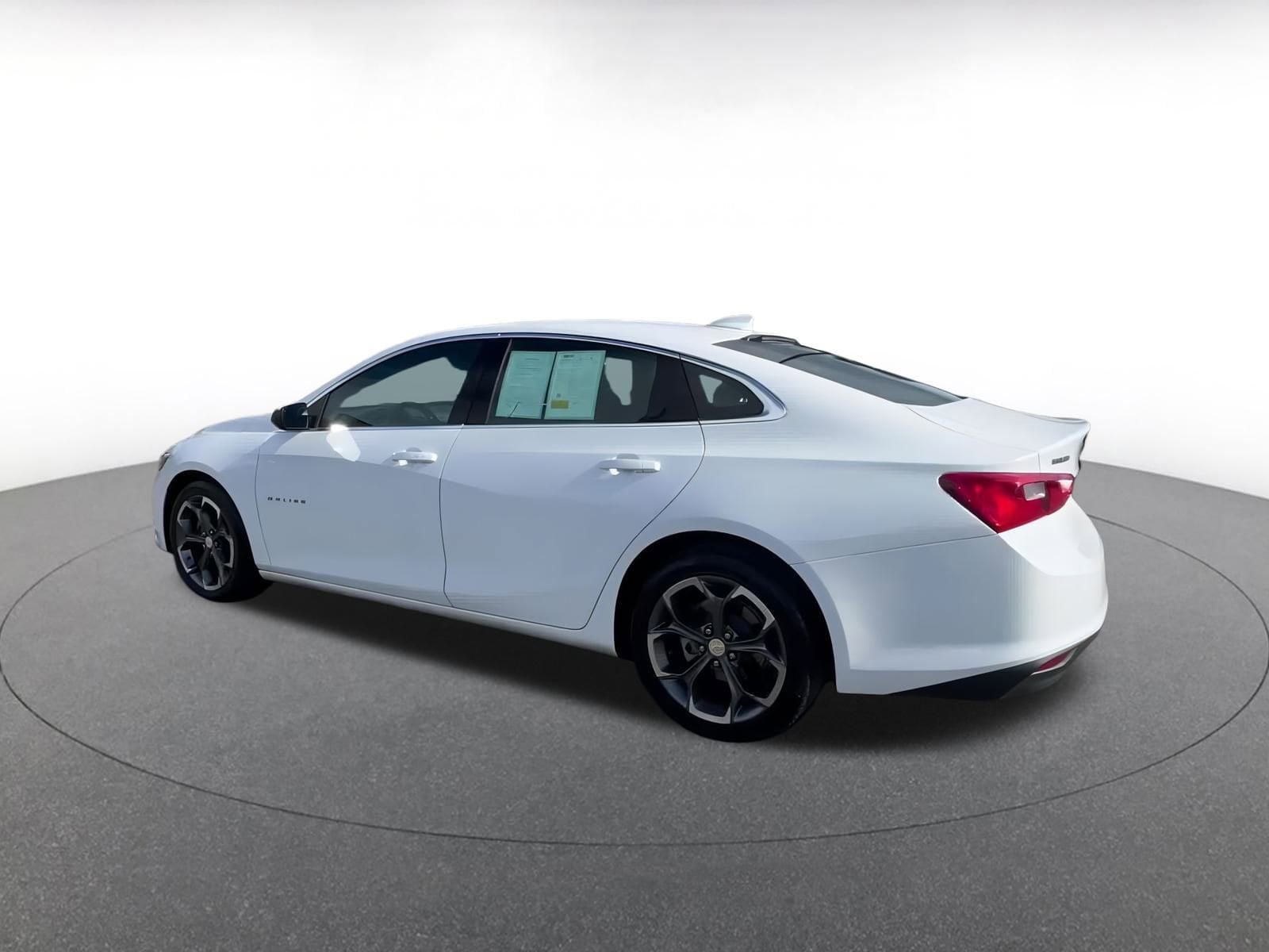 Thumbnail: 2023 Chevrolet Malibu - 10