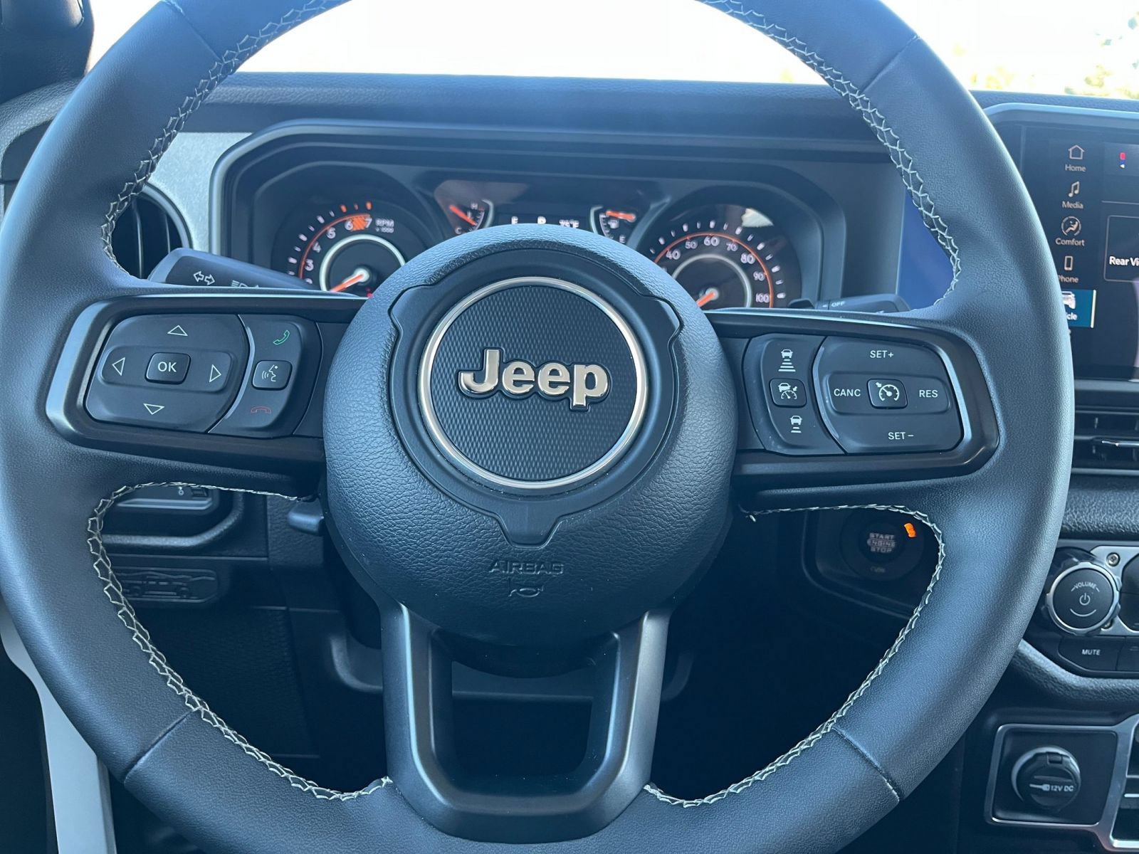Thumbnail: 2025 Jeep Wrangler - 28