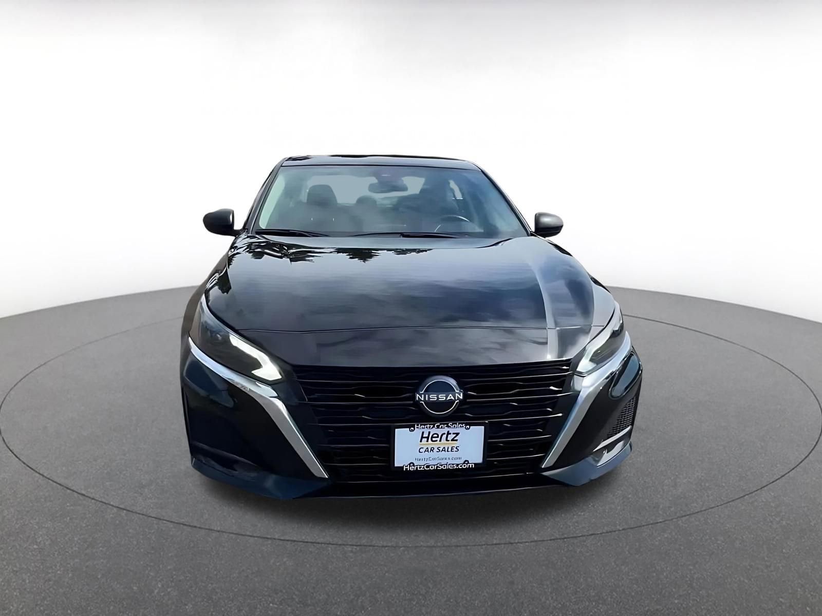 Thumbnail: 2025 Nissan Altima - 4
