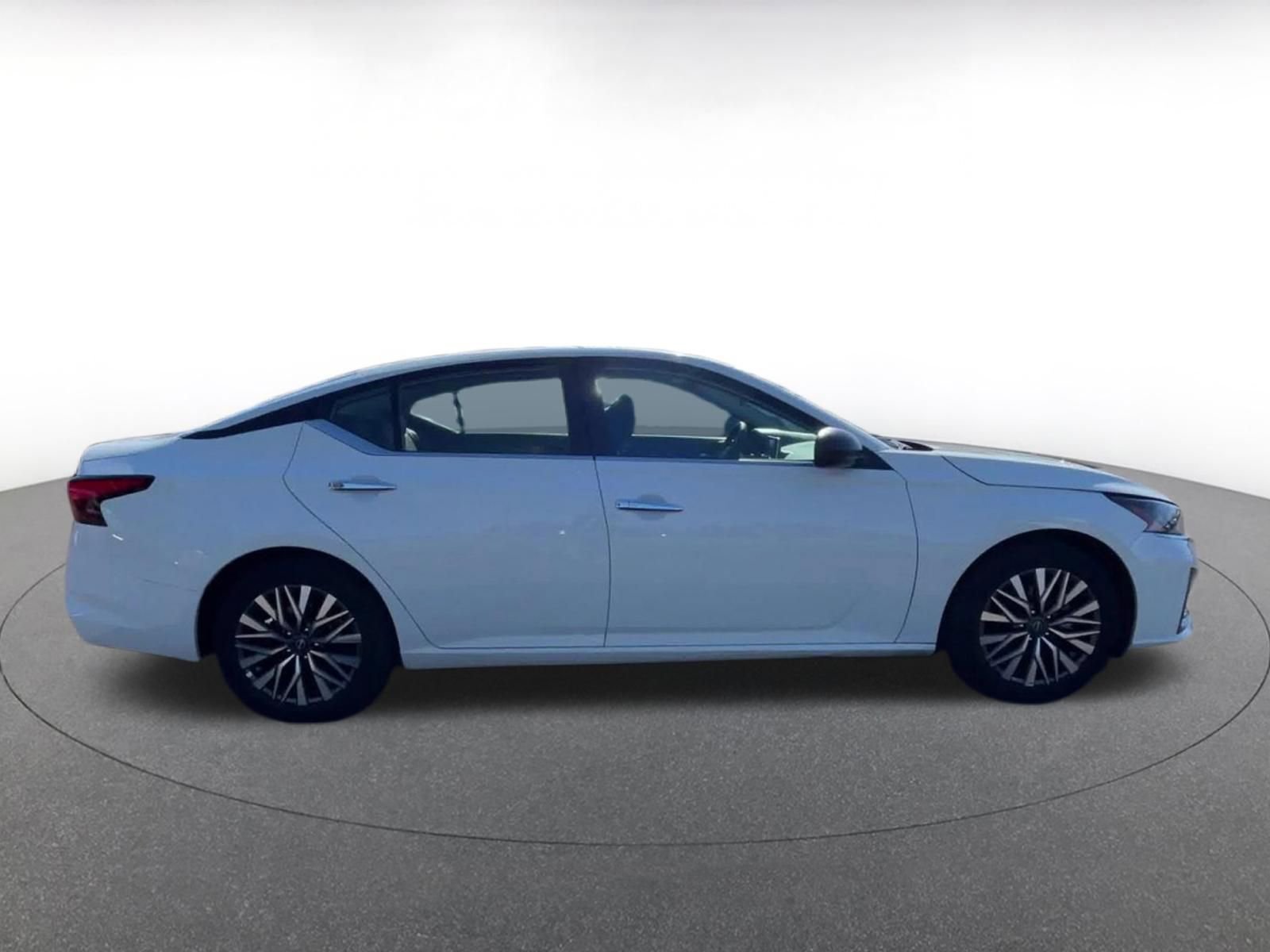 Thumbnail: 2025 Nissan Altima - 16