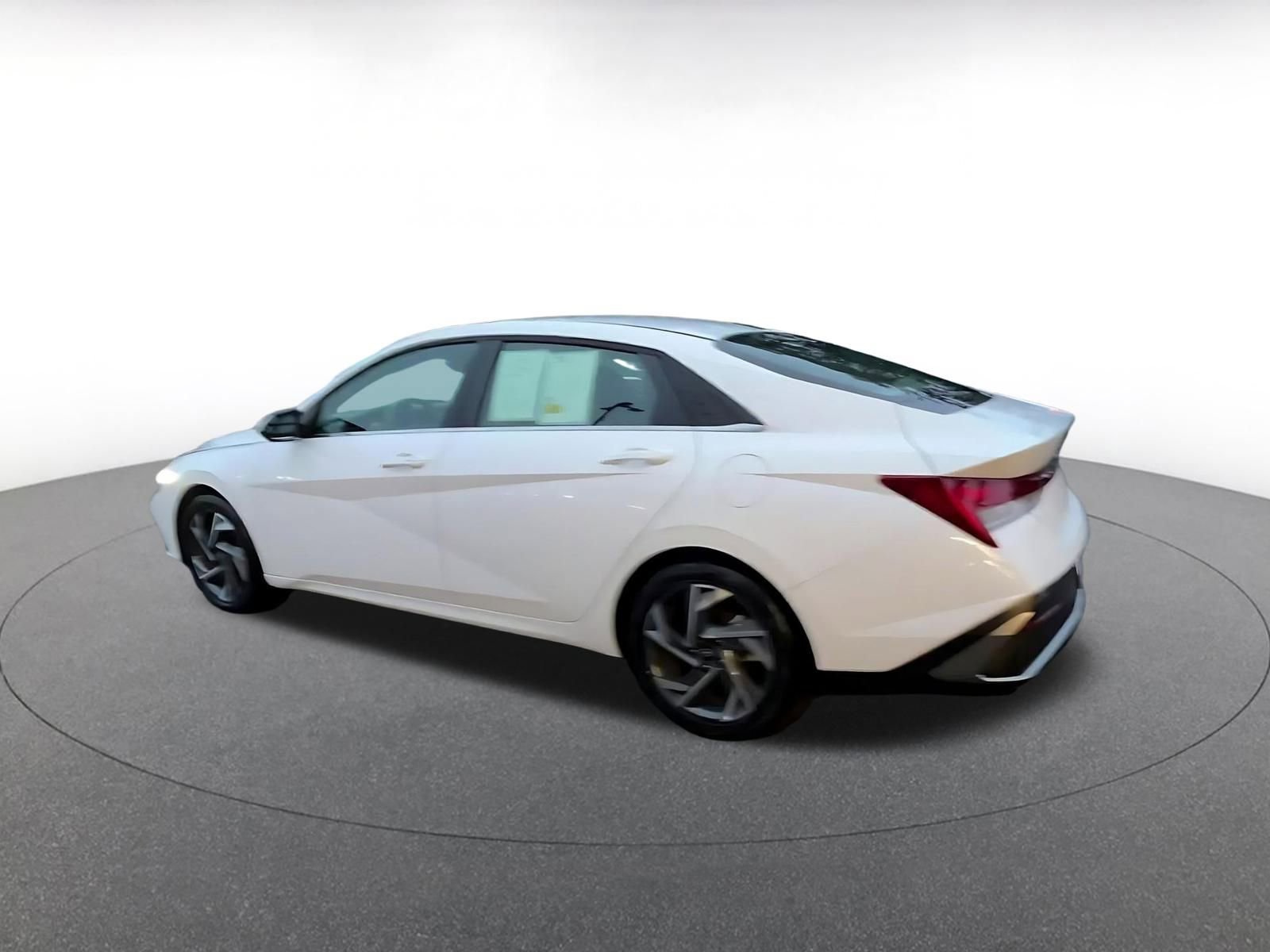 Thumbnail: 2025 Hyundai Elantra - 11