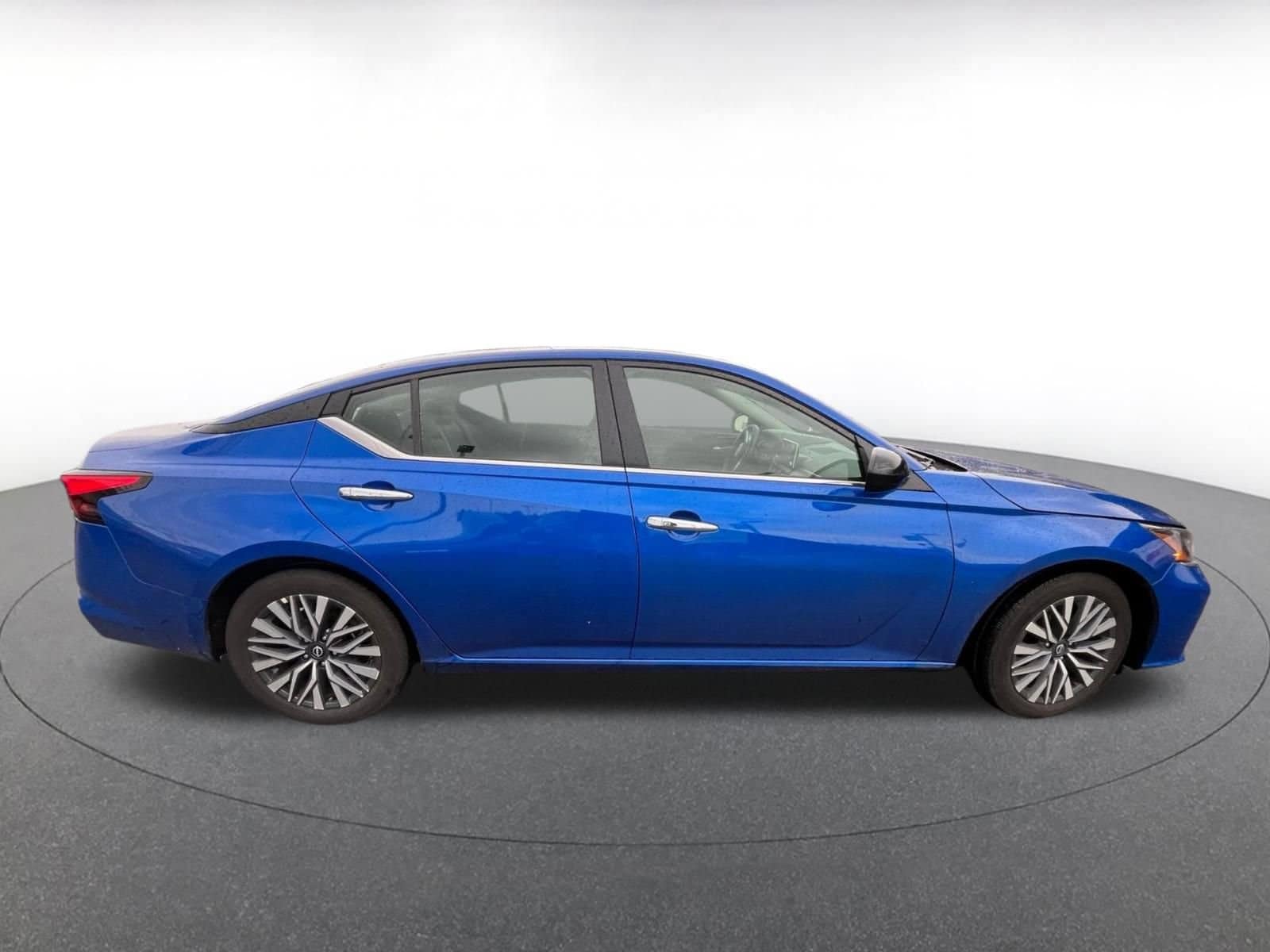 Thumbnail: 2025 Nissan Altima - 8