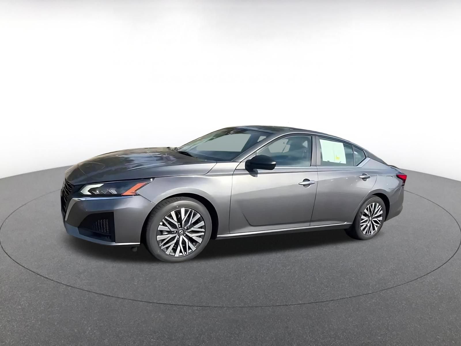 Thumbnail: 2025 Nissan Altima - 5