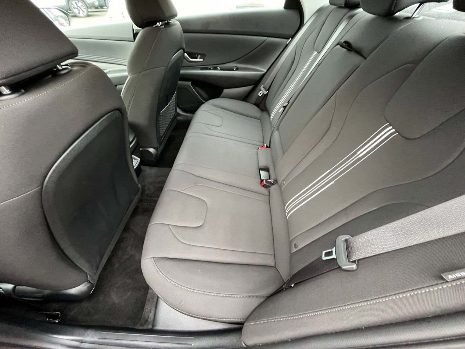 Thumbnail: 2025 Hyundai Elantra - 25