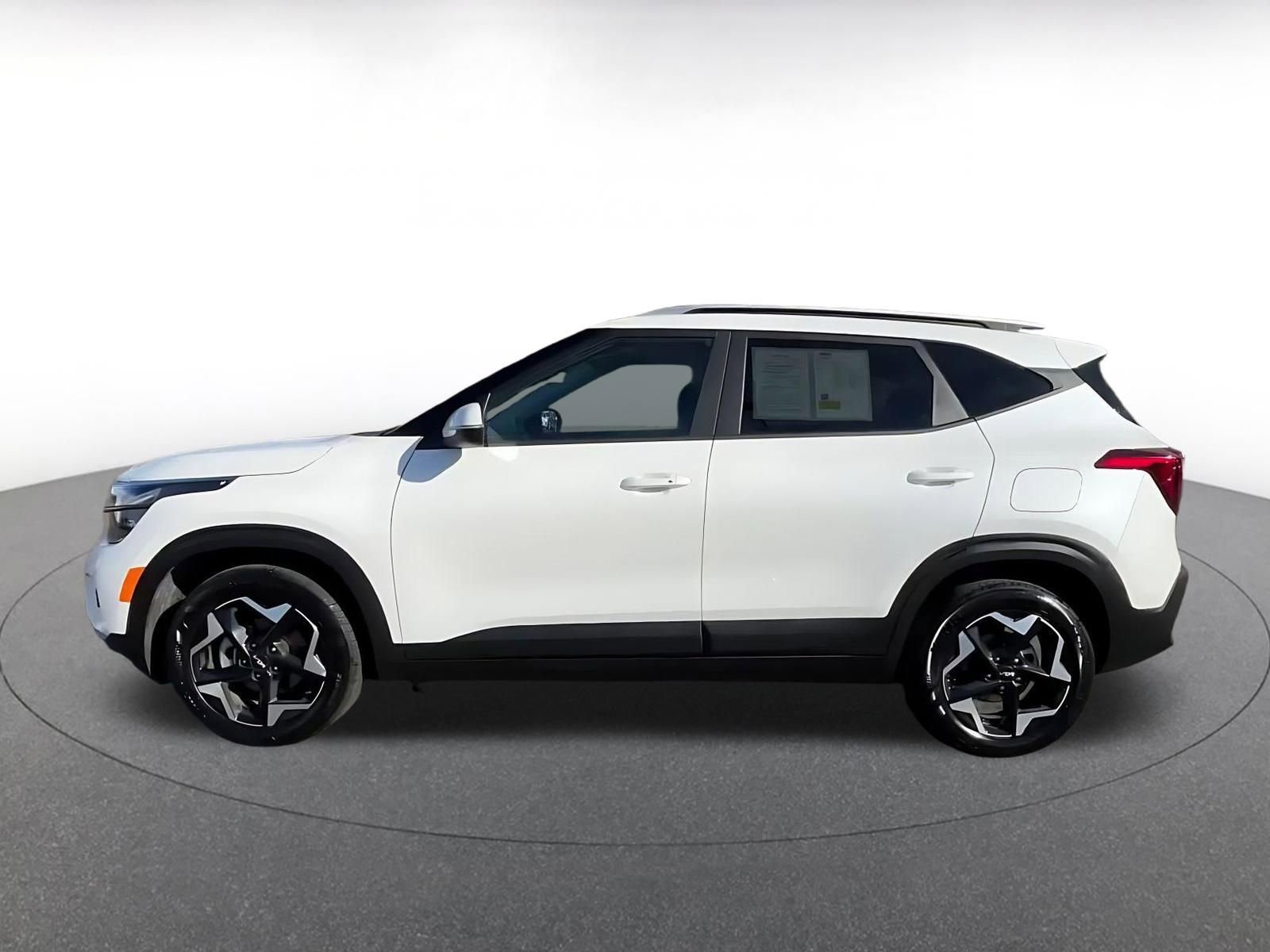 Thumbnail: 2025 Kia Seltos - 9