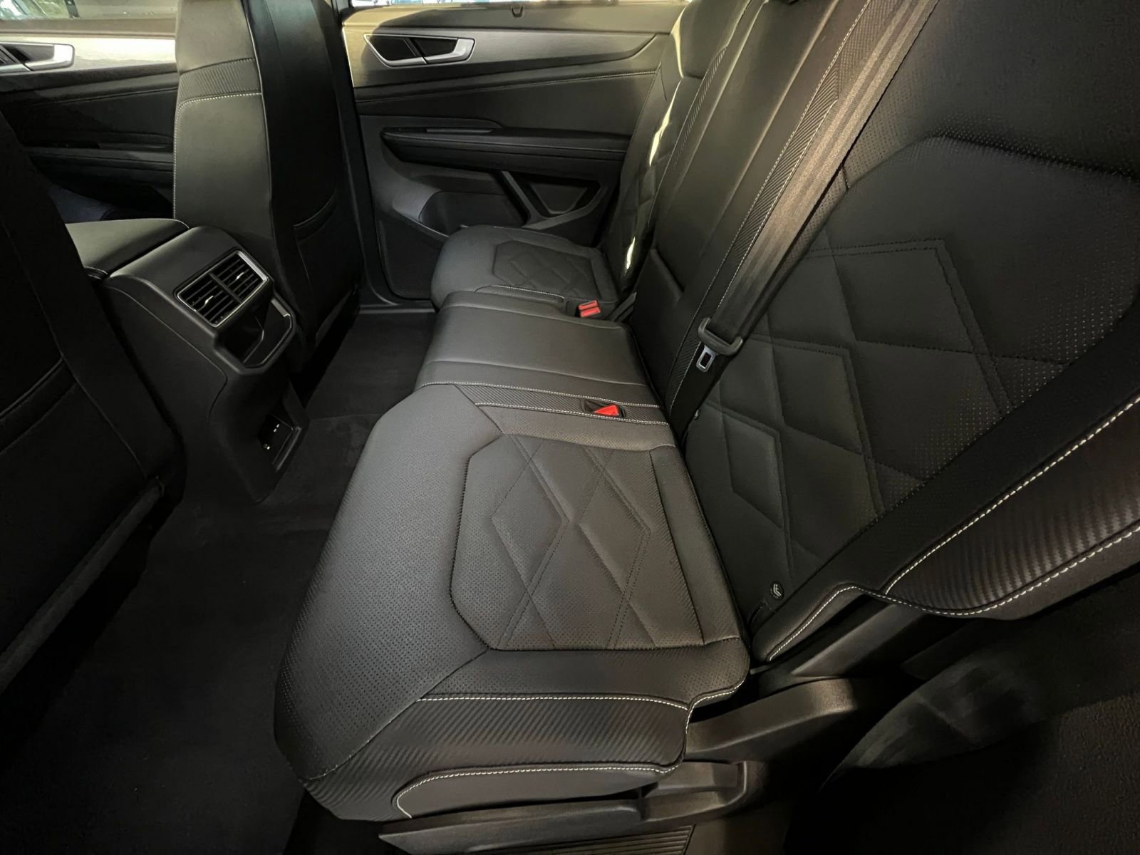 Thumbnail: 2025 Volkswagen Atlas - 27