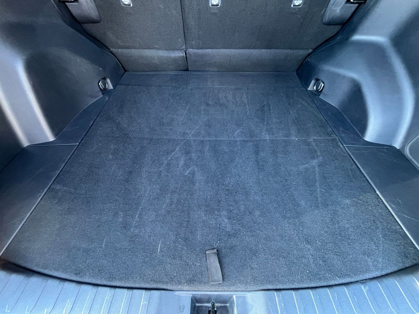 Thumbnail: 2025 Toyota RAV4 - 31