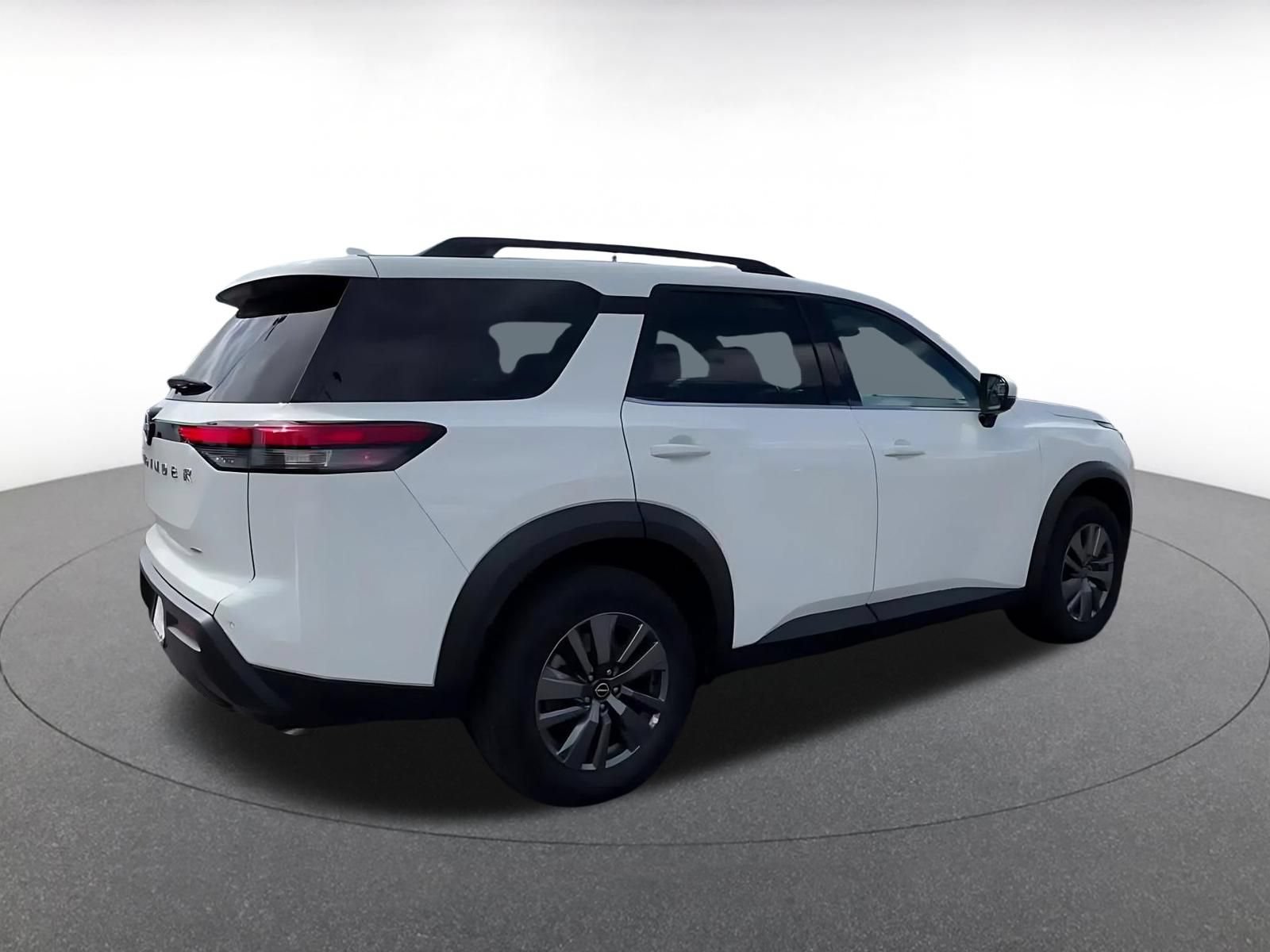 Thumbnail: 2025 Nissan Pathfinder - 15
