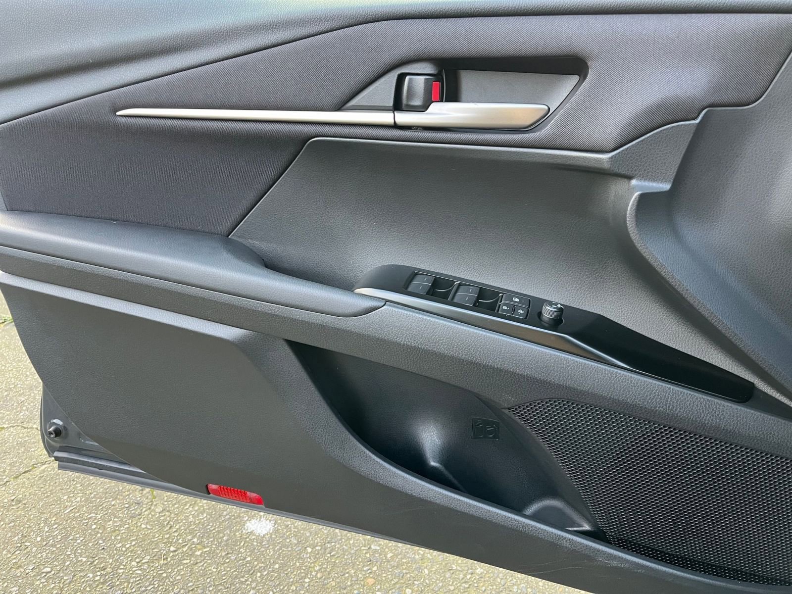 Thumbnail: 2025 Toyota Camry - 20